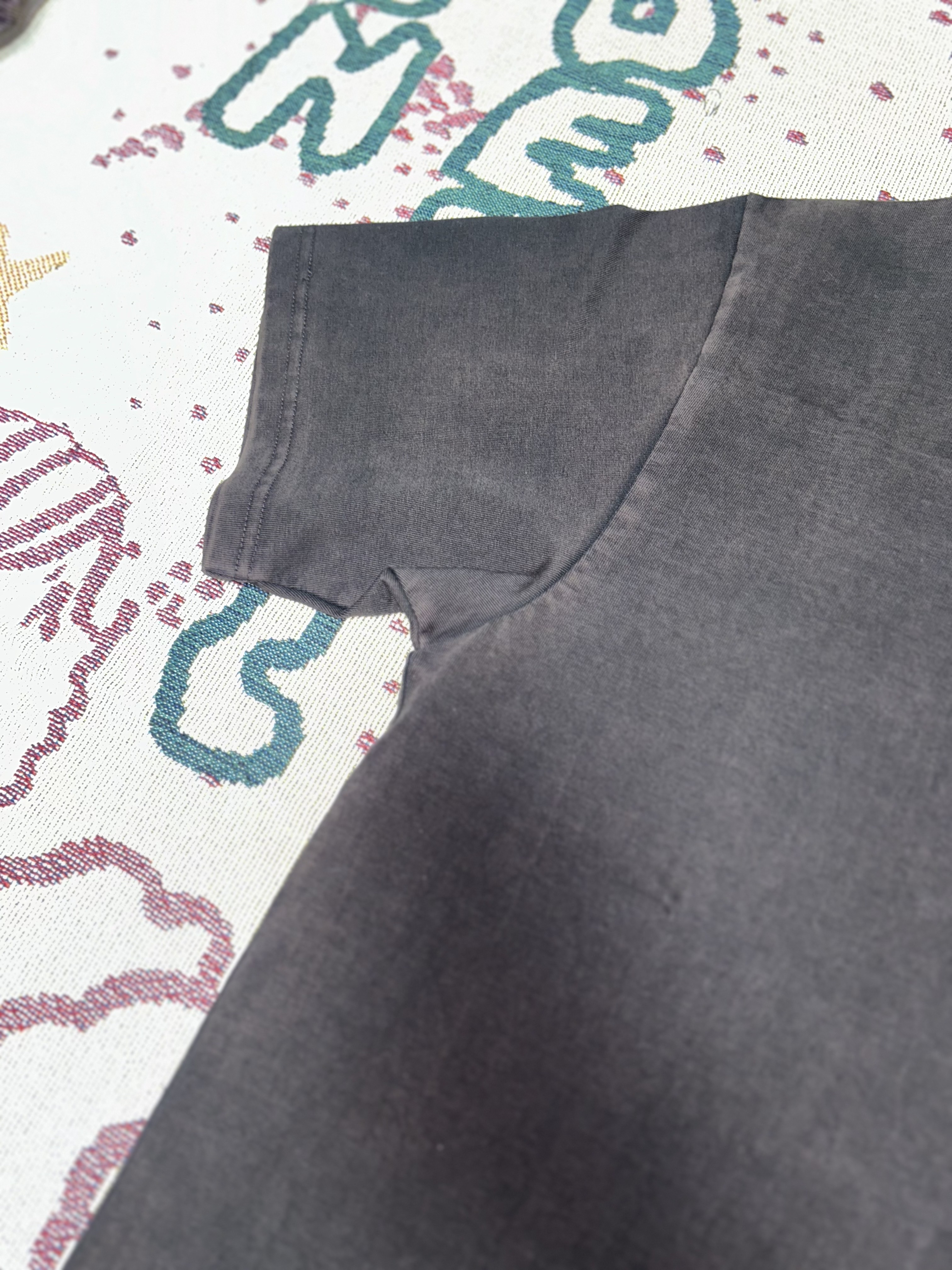 Xlim Ep.3 Synopsis 01 T-Shirt Charcoal 착용 스타일 - 4