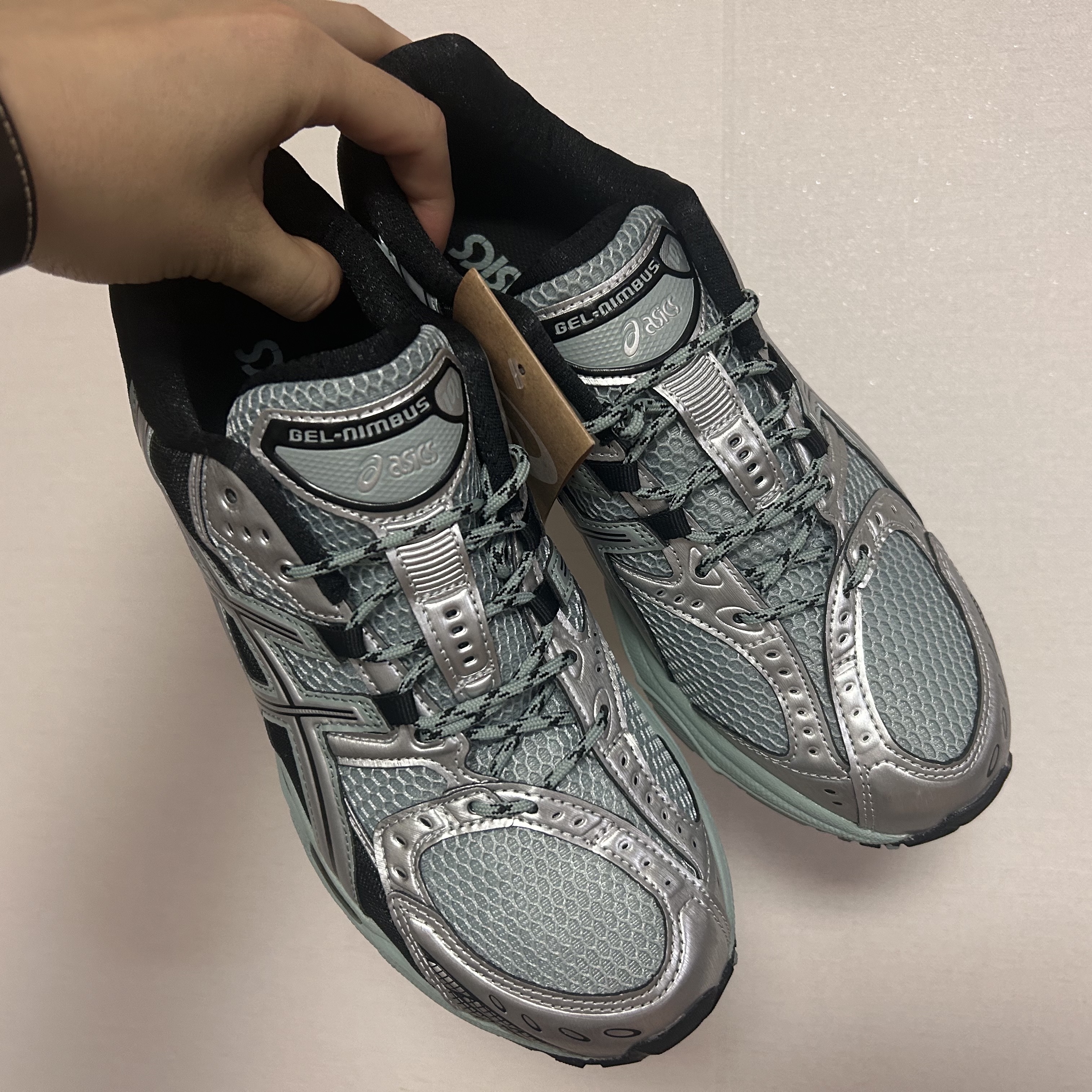 Asics Gel-Nimbus 10.1 Ocean Haze Pure Silver 착용 스타일 - 4
