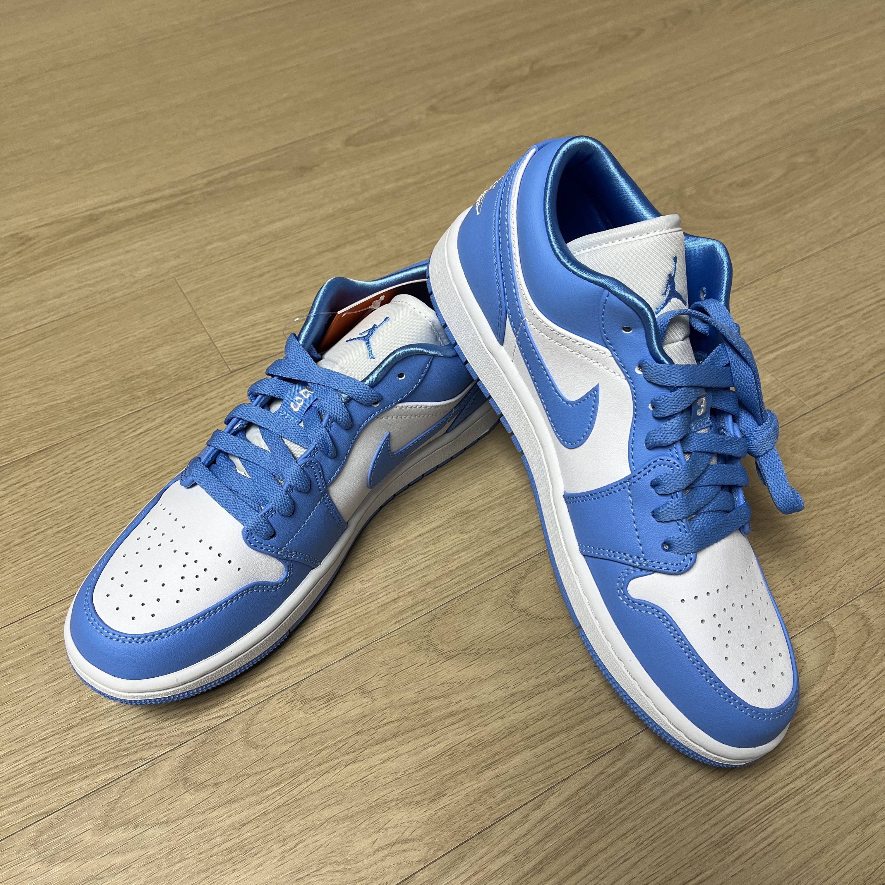 (W) Jordan 1 Low UNC University Blue 착용 스타일