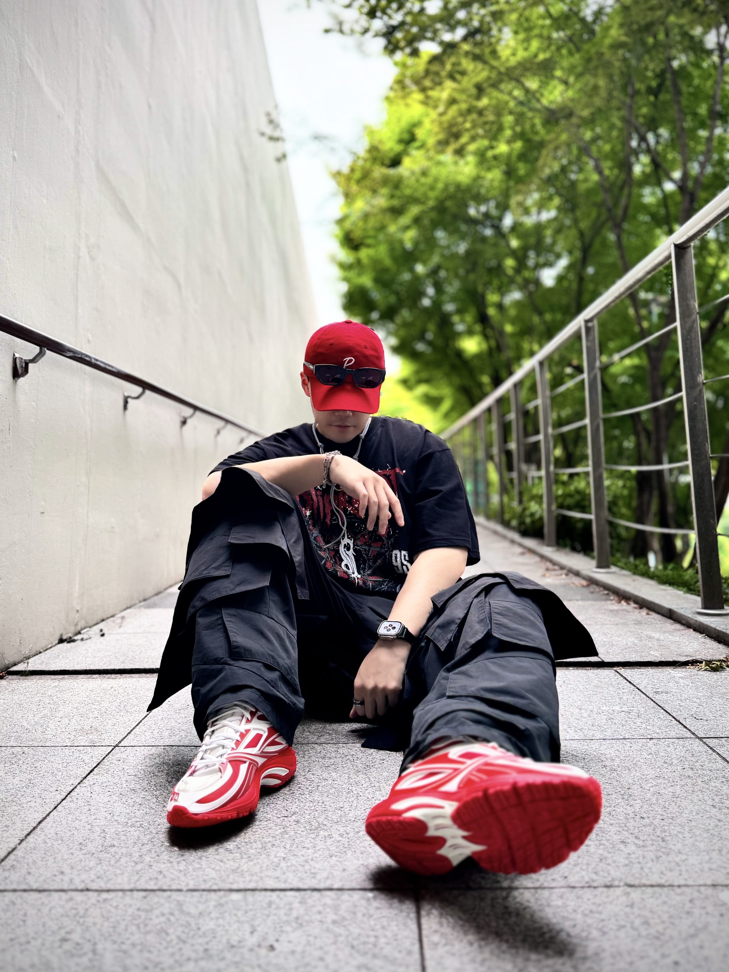 Our Legacy Ladon Leather Keychain Antique Blue, Reebok x Kanghyuk Premier Road Modern Mid White Red 착용 스타일 - 2