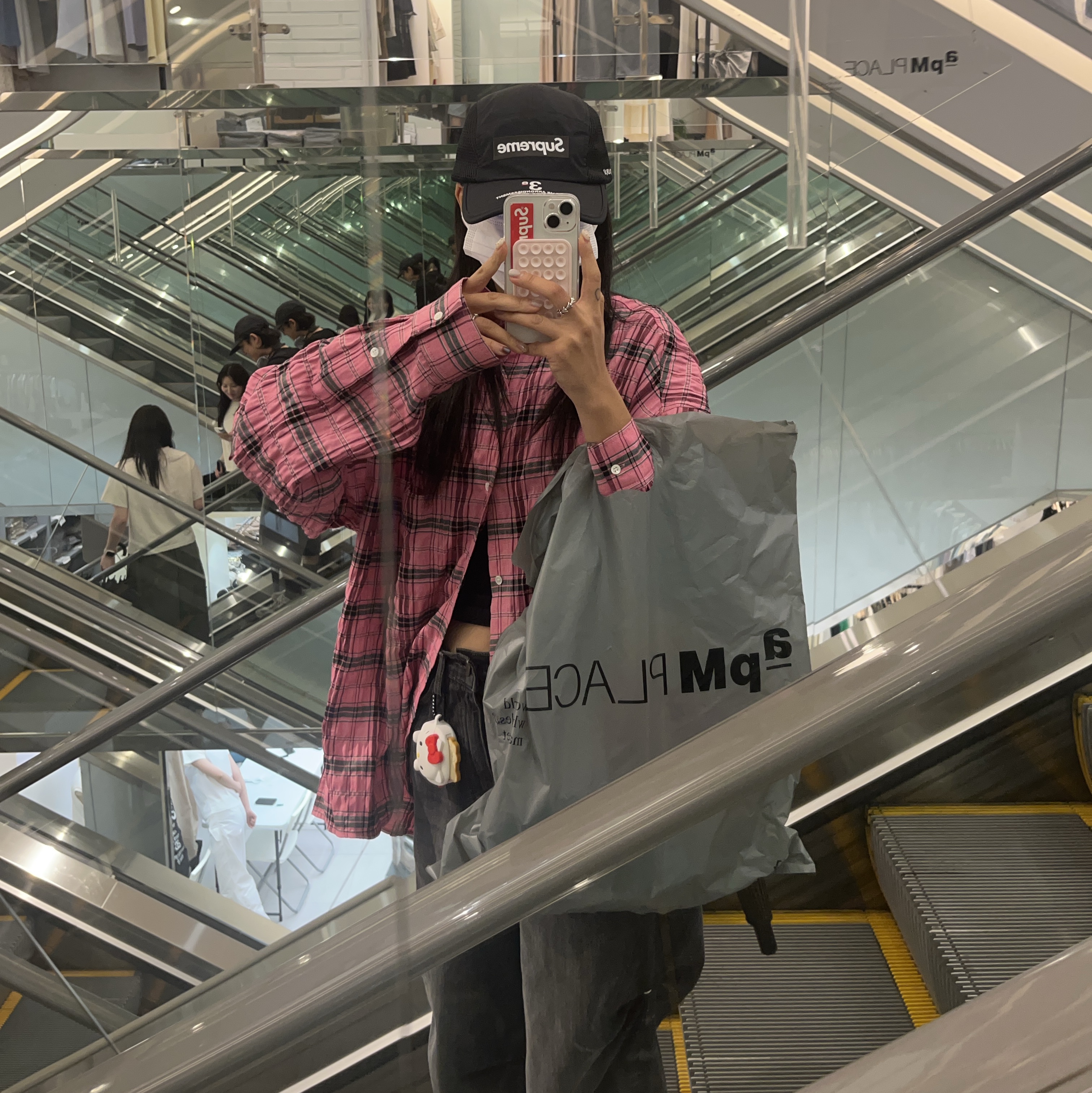 Supreme Mesh Side Panel Camp Cap Black - 24SS, Casetify x Hello Kitty Collectible Toaster AirPods Pro 1st/2nd Gen Case 착용 스타일