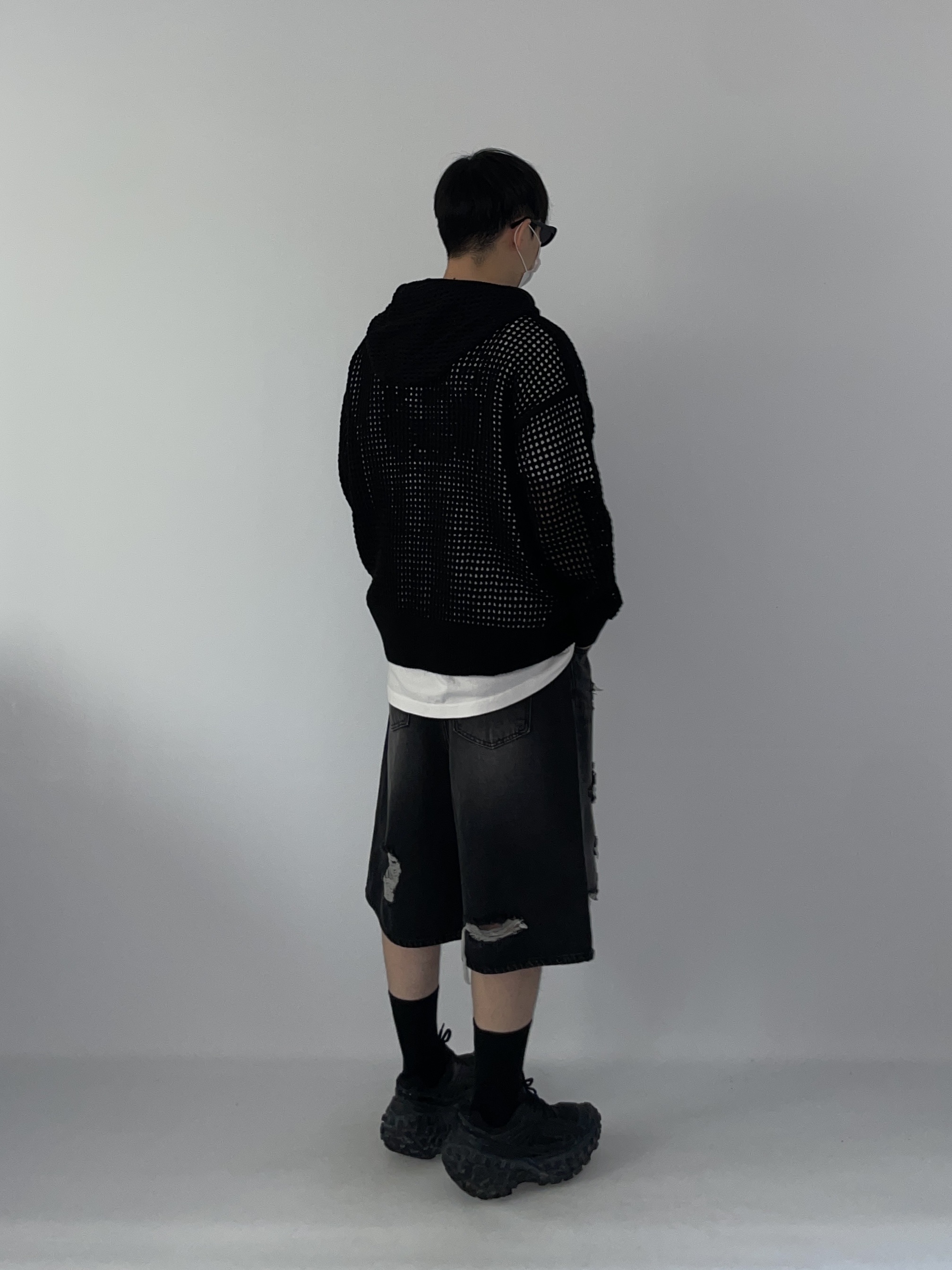 Balenciaga Defender Sneakers Black 착용 스타일 - 3