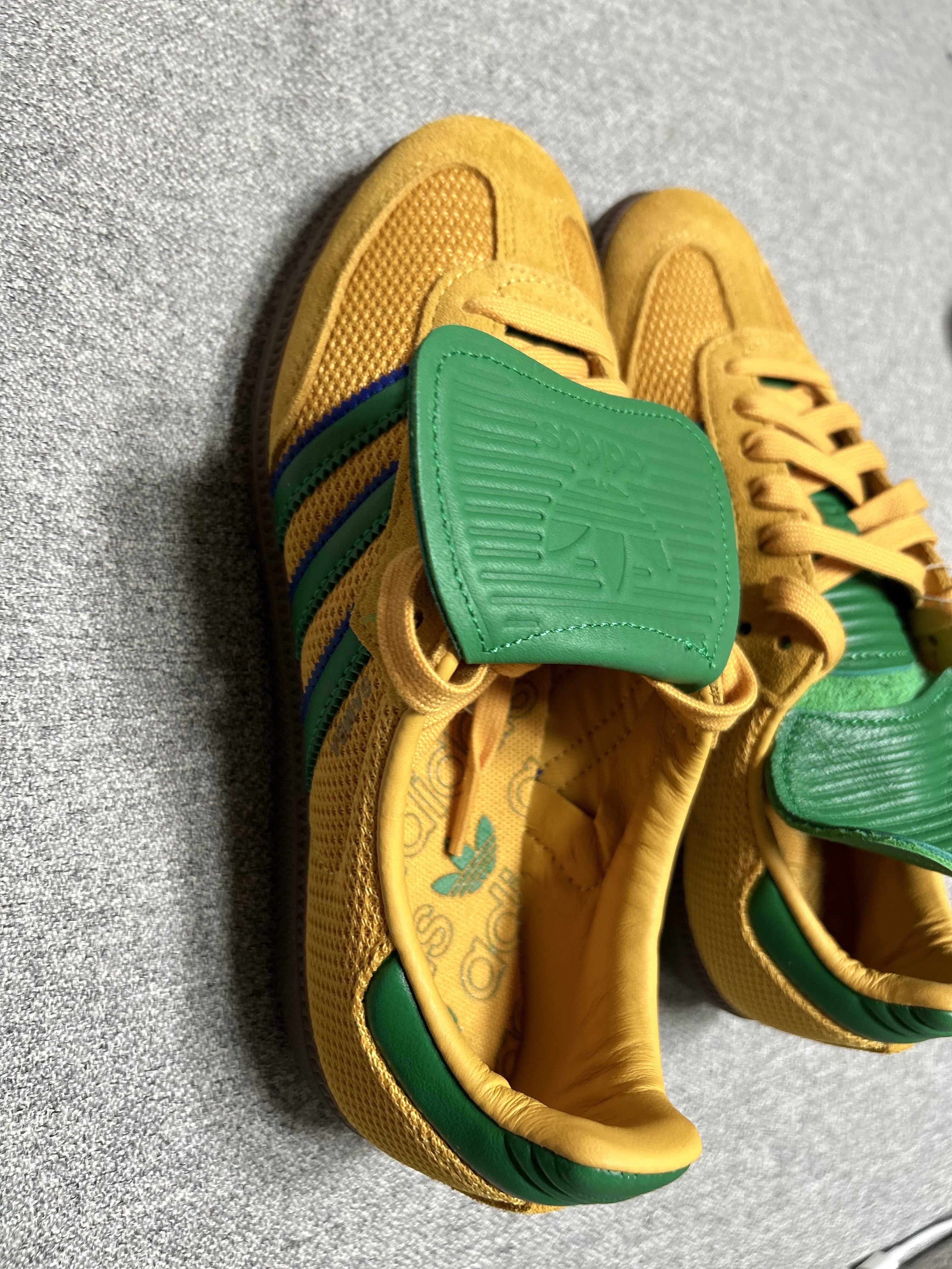 Adidas Samba LT Preloved Yellow Green Gum 착용 스타일