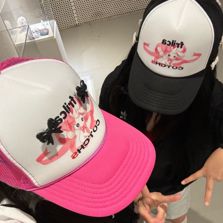 Cotchs X Frilca  Frico Trucker Cap Black, Cotchs X Frilca  Frico Trucker Cap Pink 착용 스타일