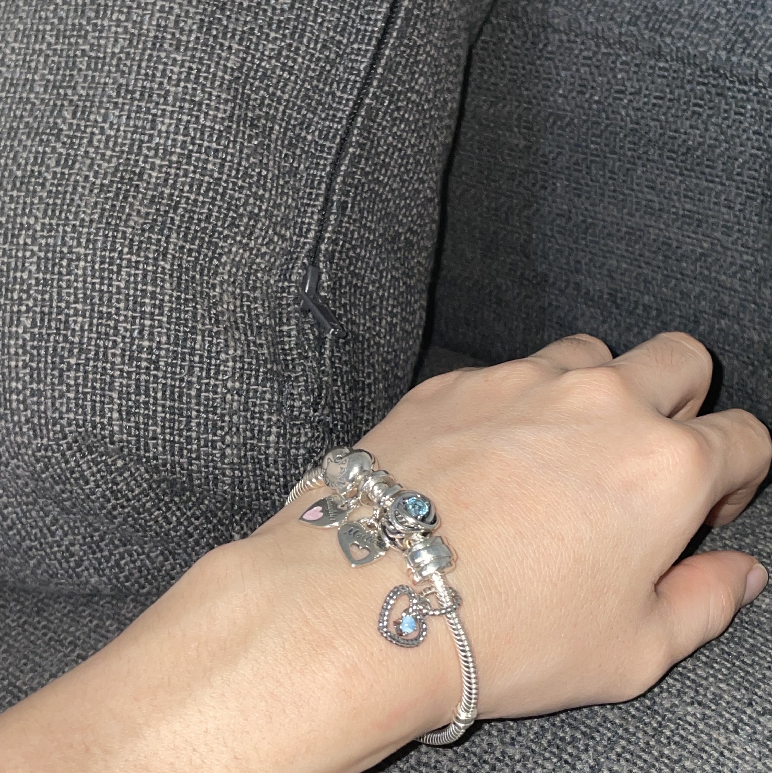 (W) Pandora Heart Shaped Clasp Bracelet Sterling Silver, (W) Pandora Double Heart Split Dnagle Charm Sterling Silver Pink 착용 스타일 - 2