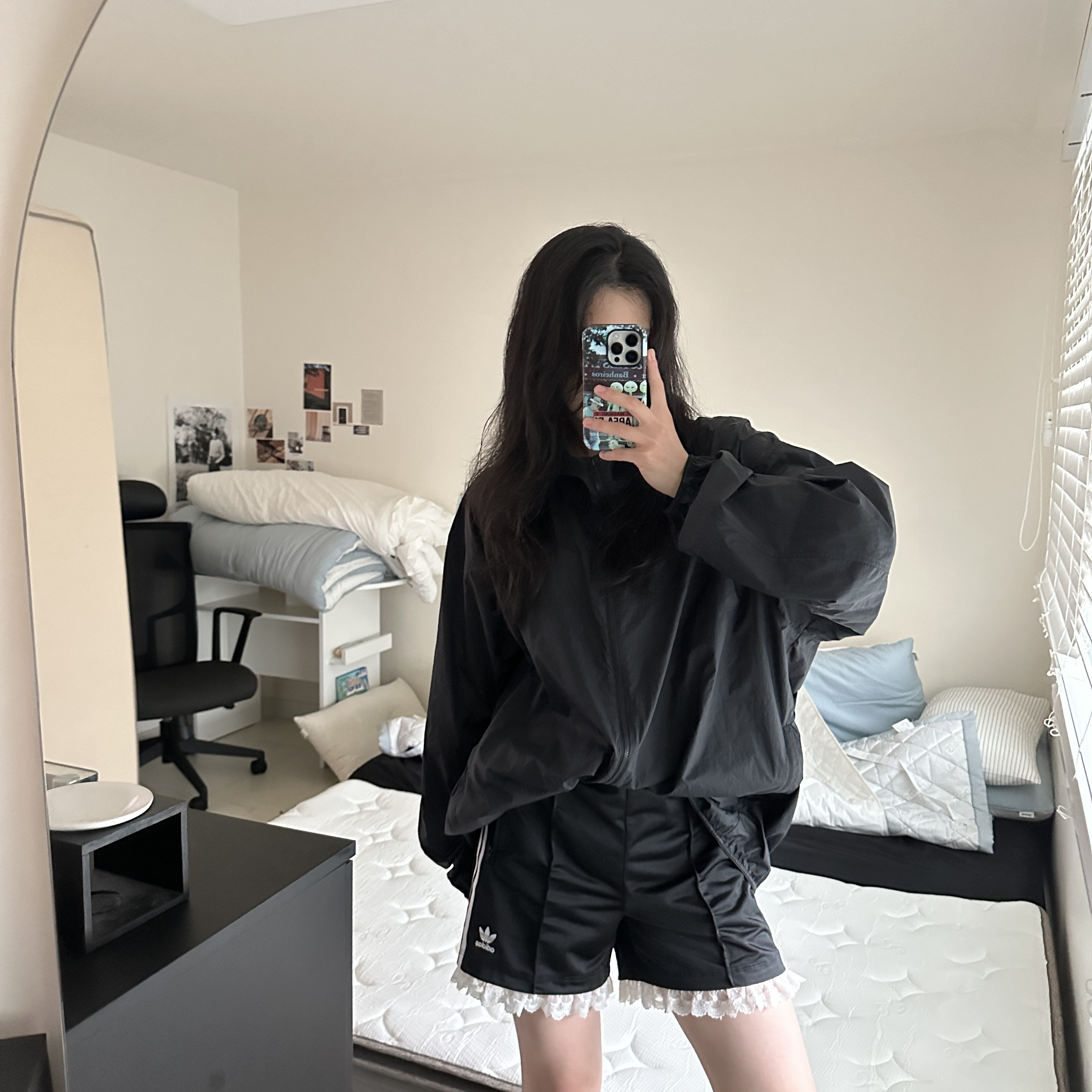 (W) Adidas Firebird Shorts Black - KR Sizing 착용 스타일