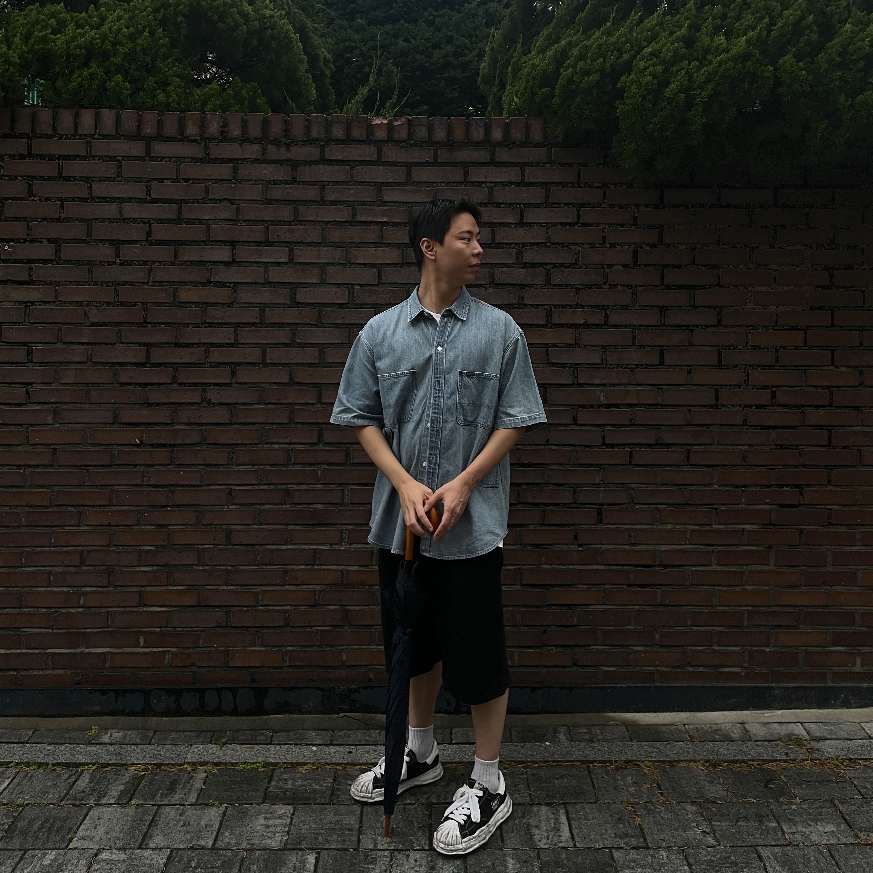 Supreme Loose Fit S/S Denim Painter Shirt Washed Blue - 24SS 착용 스타일