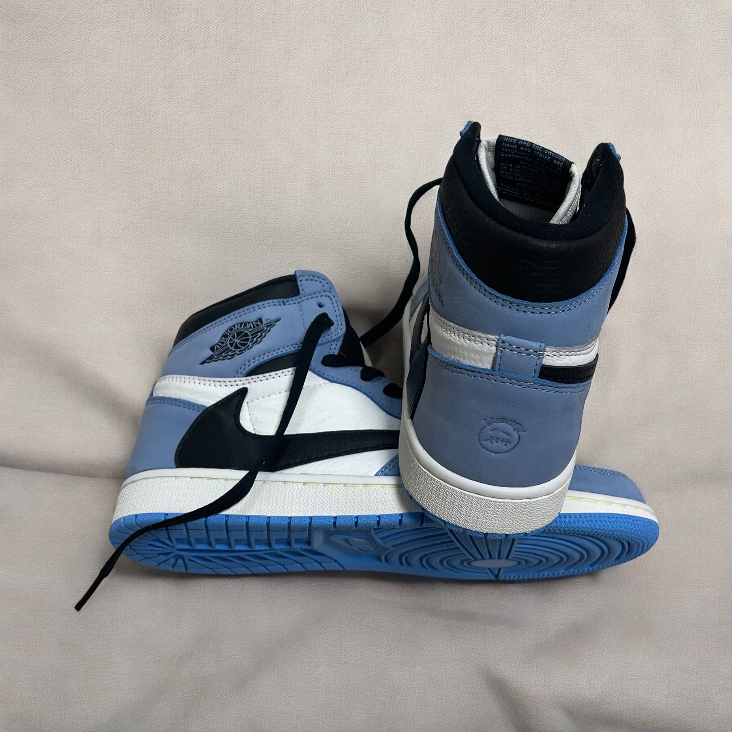 Jordan 1 Retro High OG University Blue, (GS) Jordan 1 Retro High OG University Blue 착용 스타일 - 2