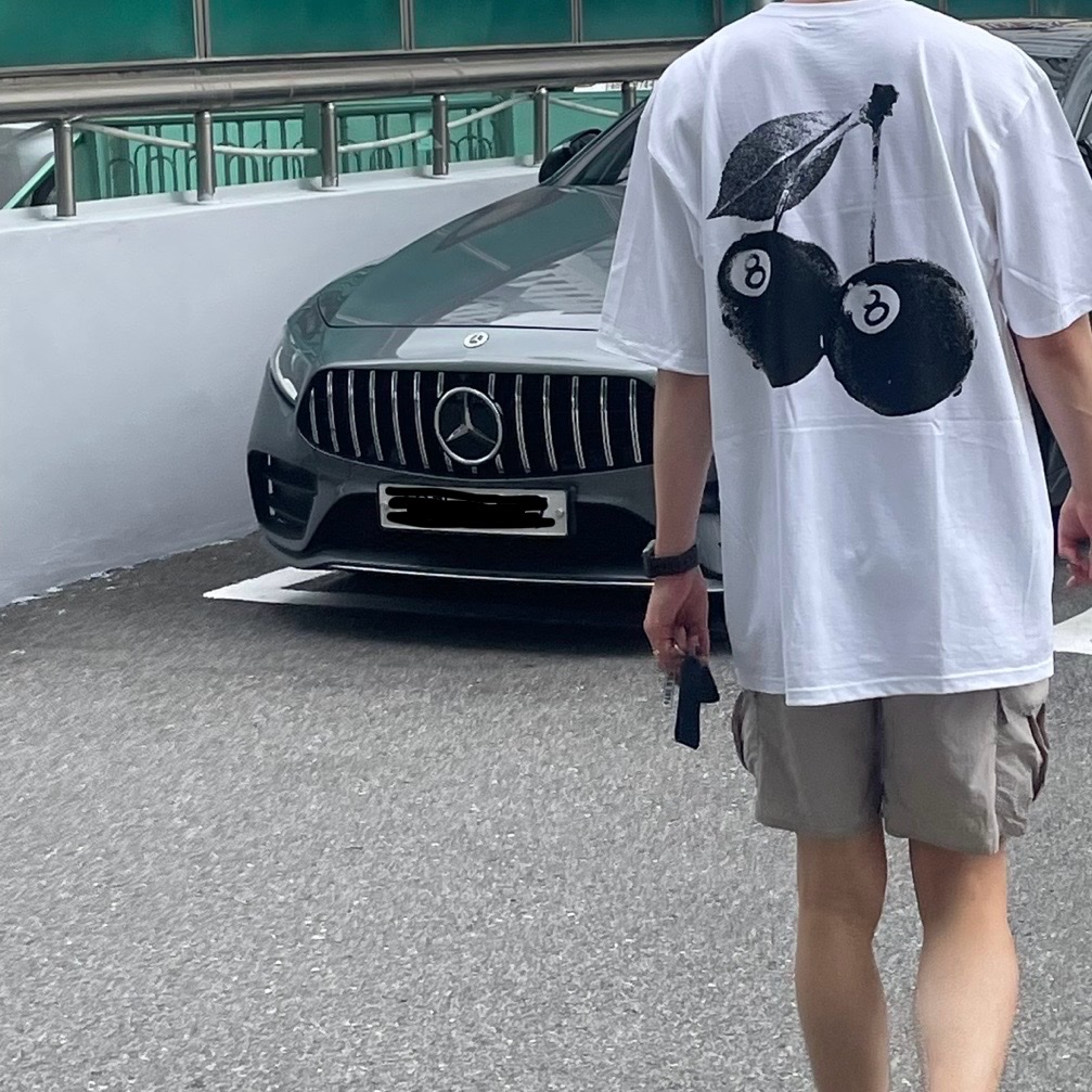 Stussy Cherries T-Shirt White 착용 스타일