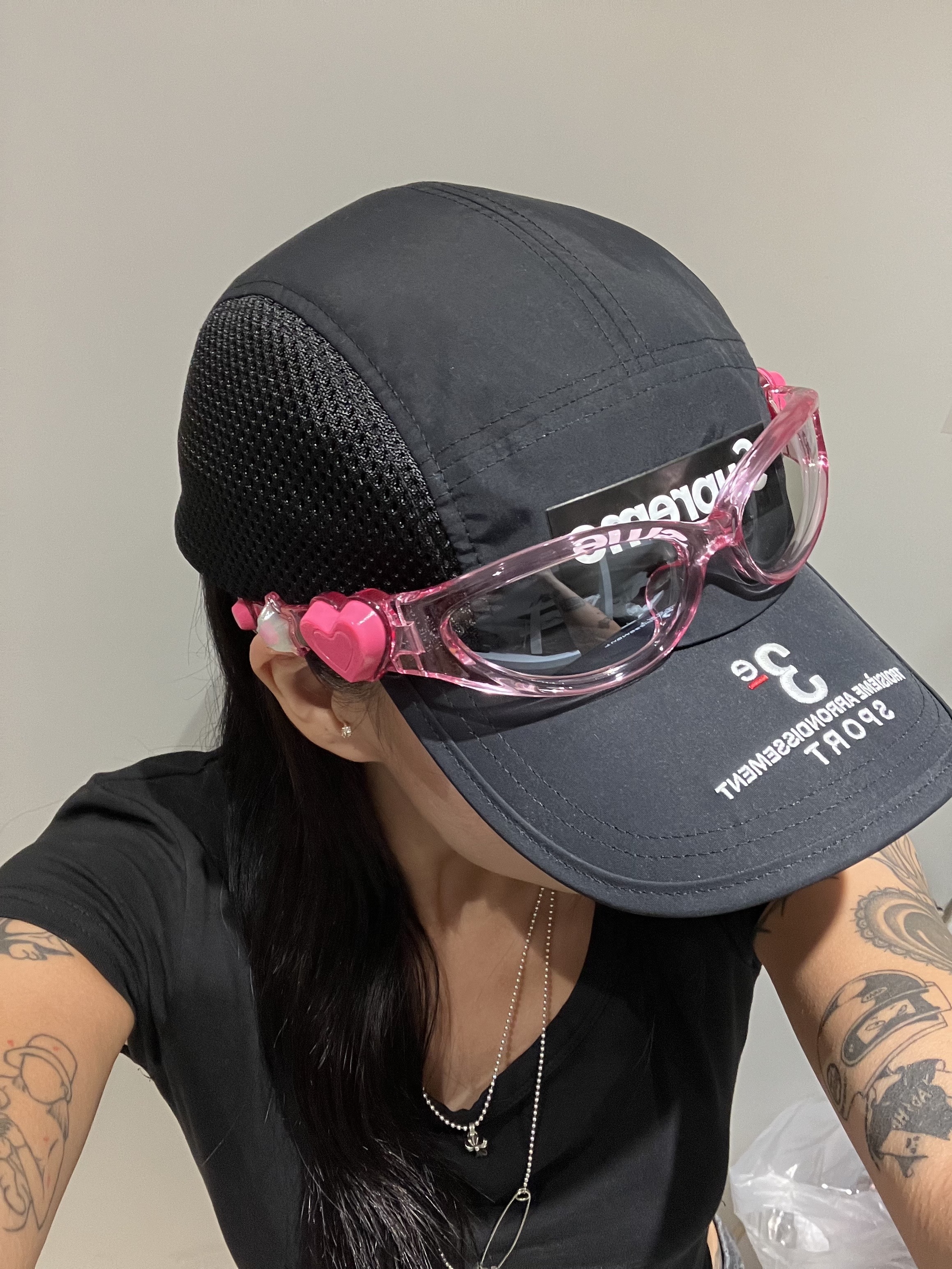 Supreme Mesh Side Panel Camp Cap Black - 24SS, Gentle Monster Gummy PC12 Translucent Pink 착용 스타일