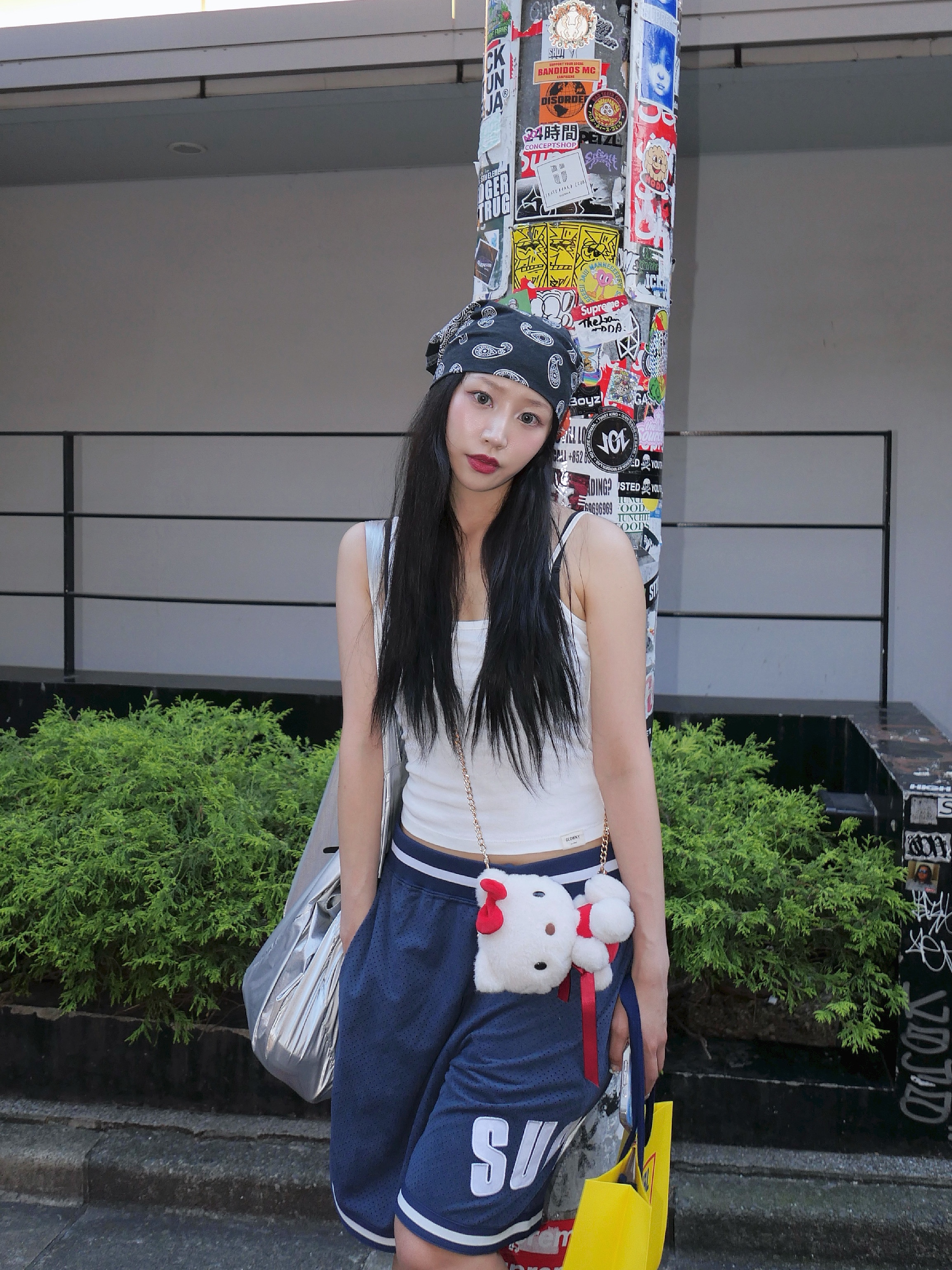 Supreme Ultrasuede Mesh Short Navy - 24SS, Open Yy x Hello Kitty Shopper Tote Bag Silver 착용 스타일 - 1