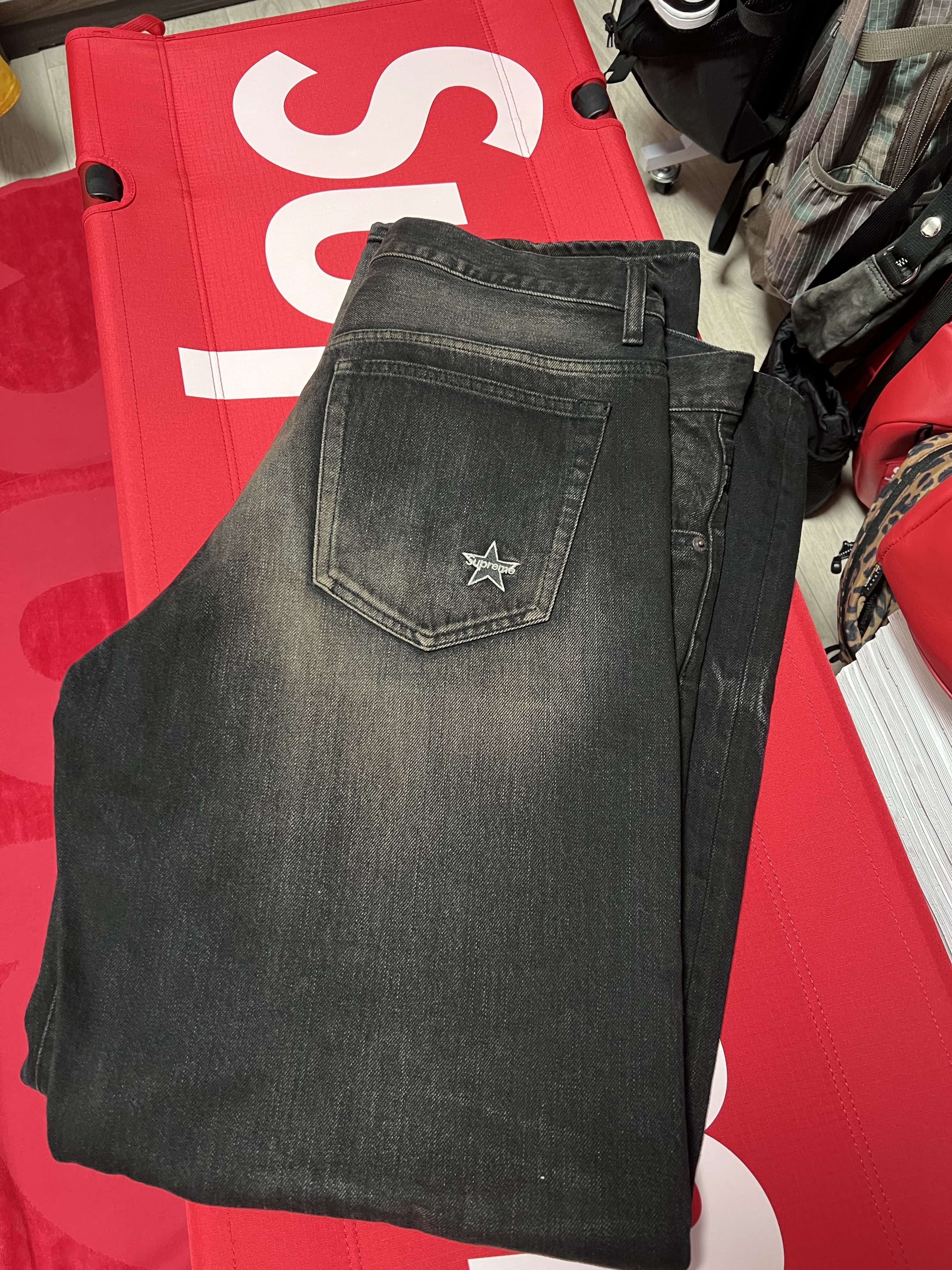 Supreme Distressed Loose Fit Selvedge Jean Washed Black - 24SS, (W) Timberland 6 Inch Premium Waterproof Boot Wheat Nubuck - Wide 착용 스타일 - 1