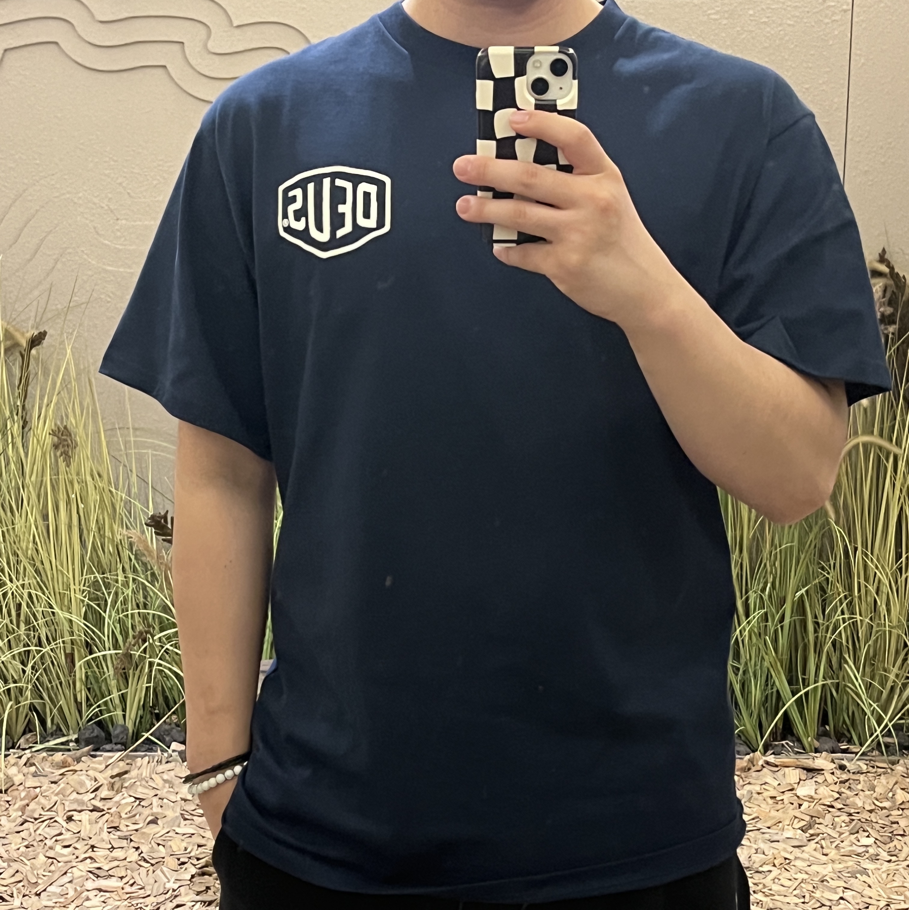Deus Ex Machina Seoul Address T-Shirt Navy 착용 스타일