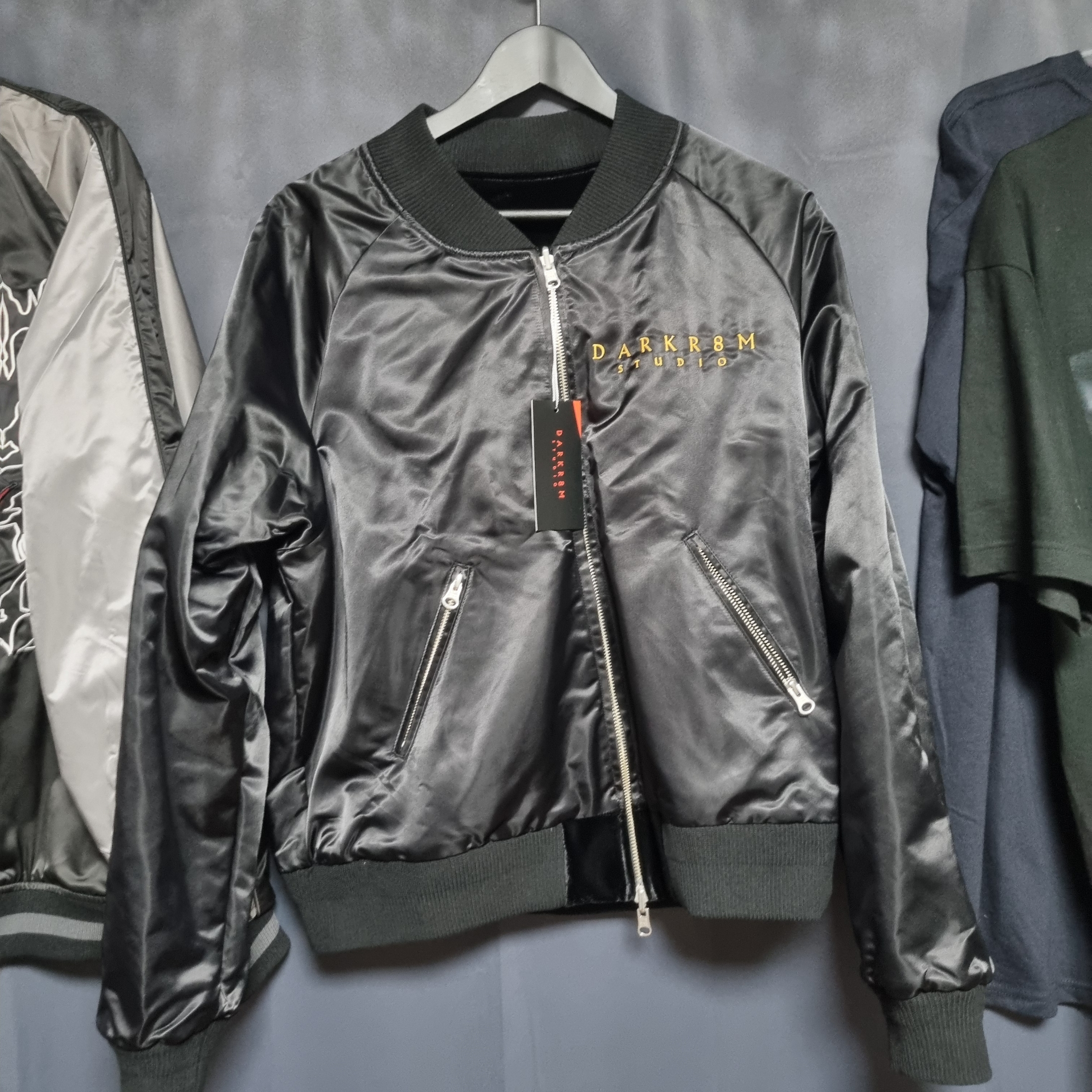 Darkr8m Studio x Chance Clothing Souvenir Jacket Black 착용 스타일 - 3