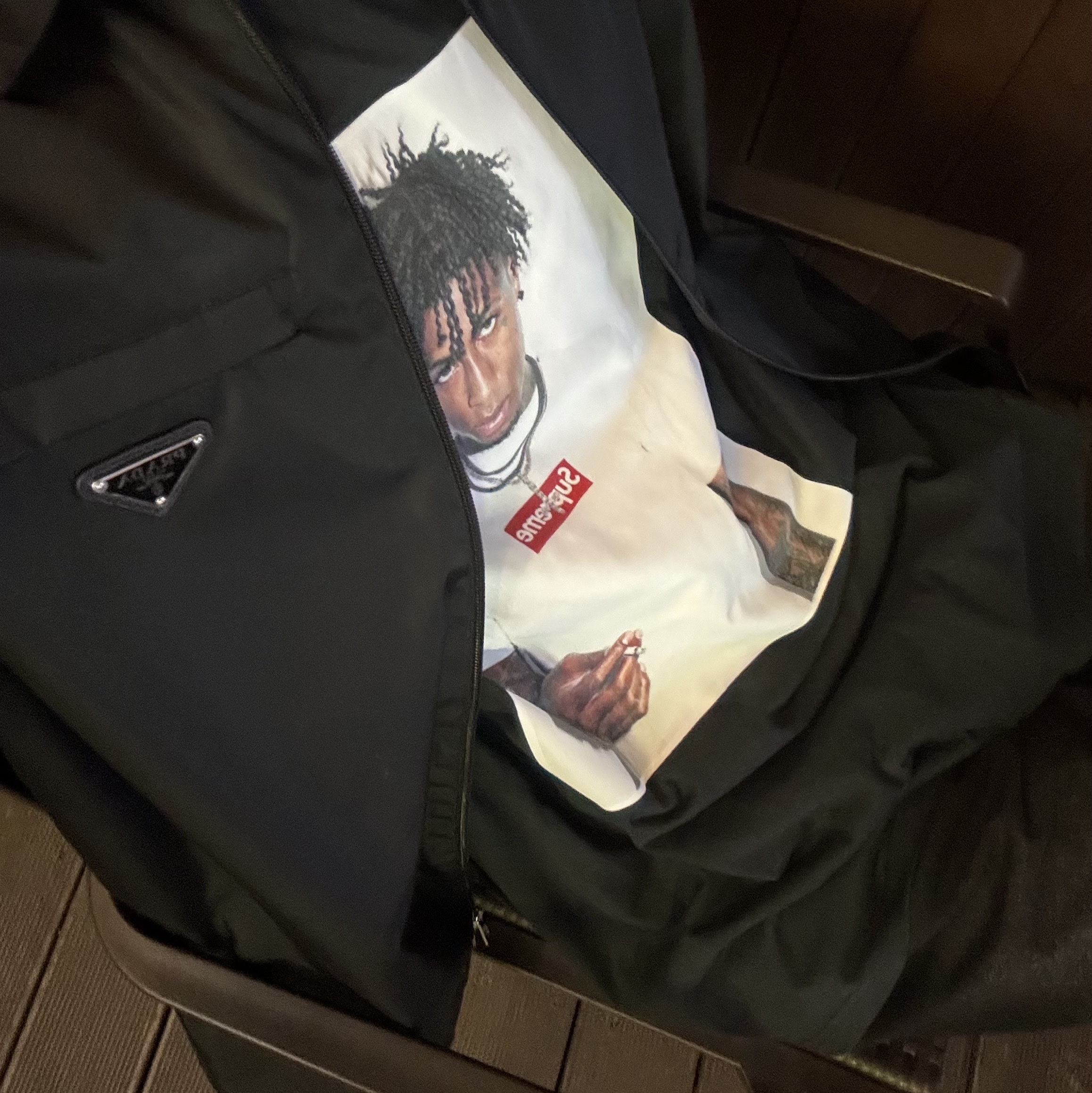 Supreme NBA Youngboy T-Shirt Black - 23FW, (W) Nike Shox R4 Black 착용 스타일 - 3