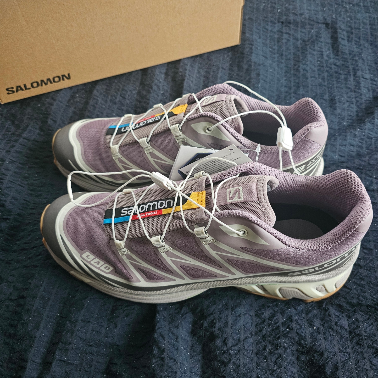 Salomon XT-6 Quail Plum Kitten 착용 스타일 - 1