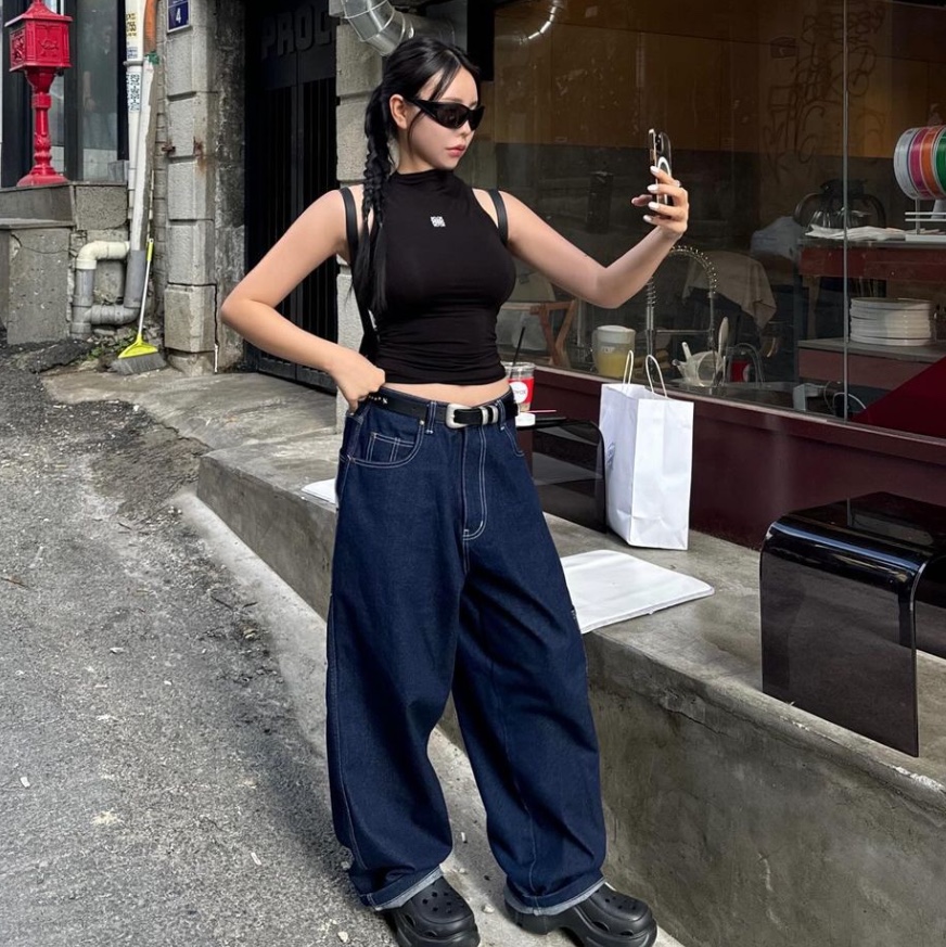 Cotchs Star Denim Pants 착용 스타일