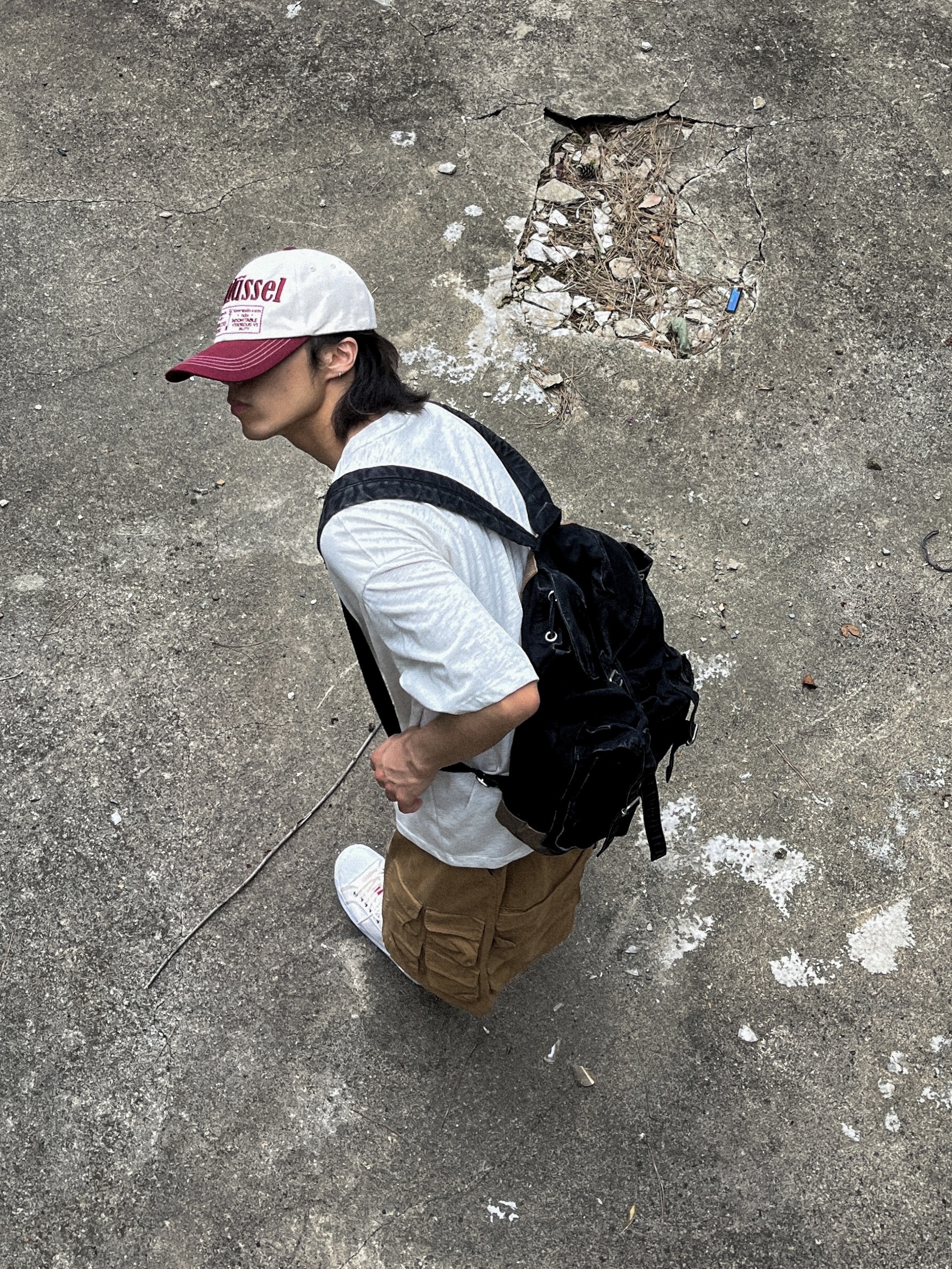 Thevinylhouse Western Cargo Shorts Beige 착용 스타일 - 1