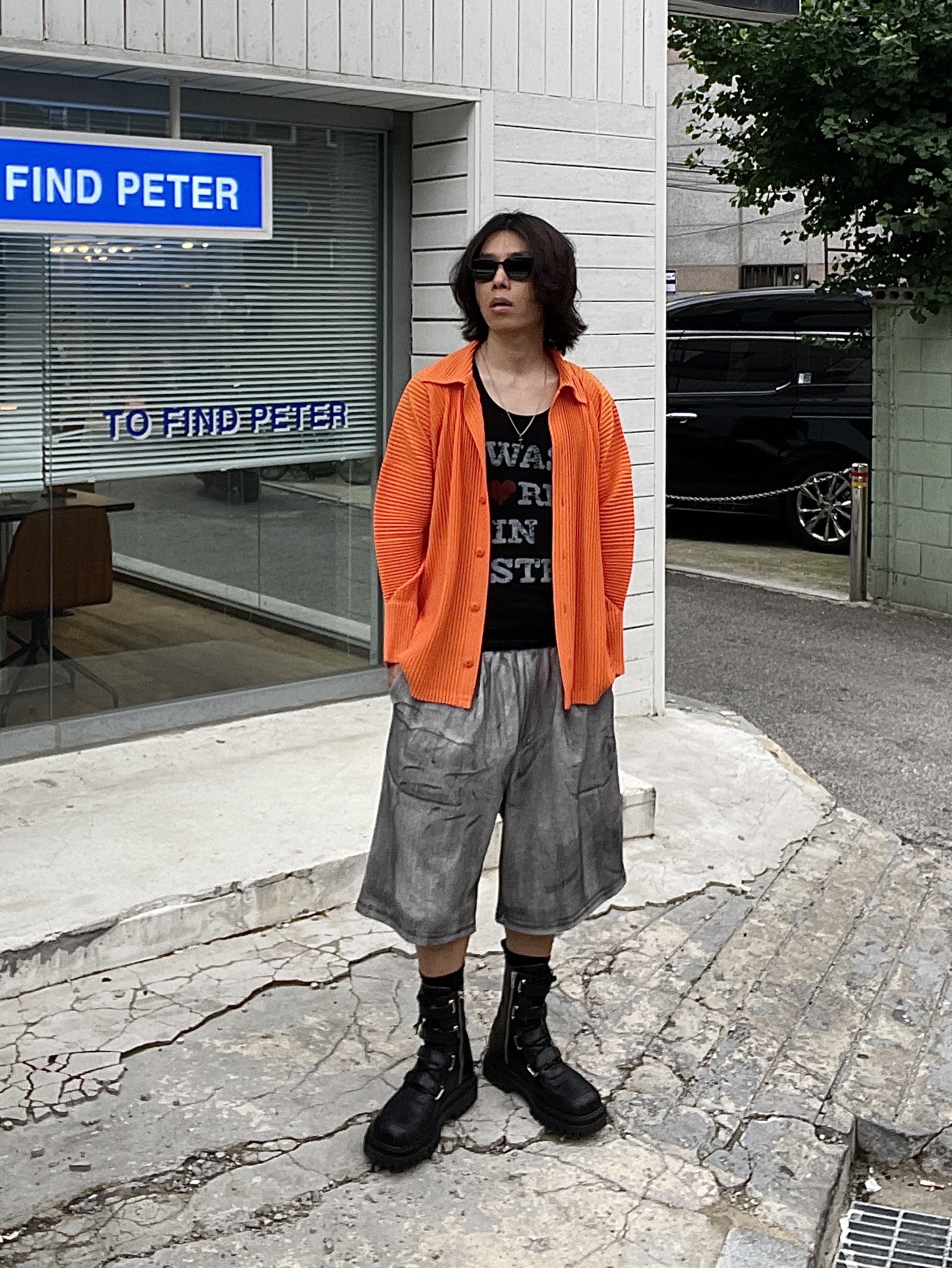 Gentle Monster x Maison Margiela MM007 Black Black 착용 스타일 - 7