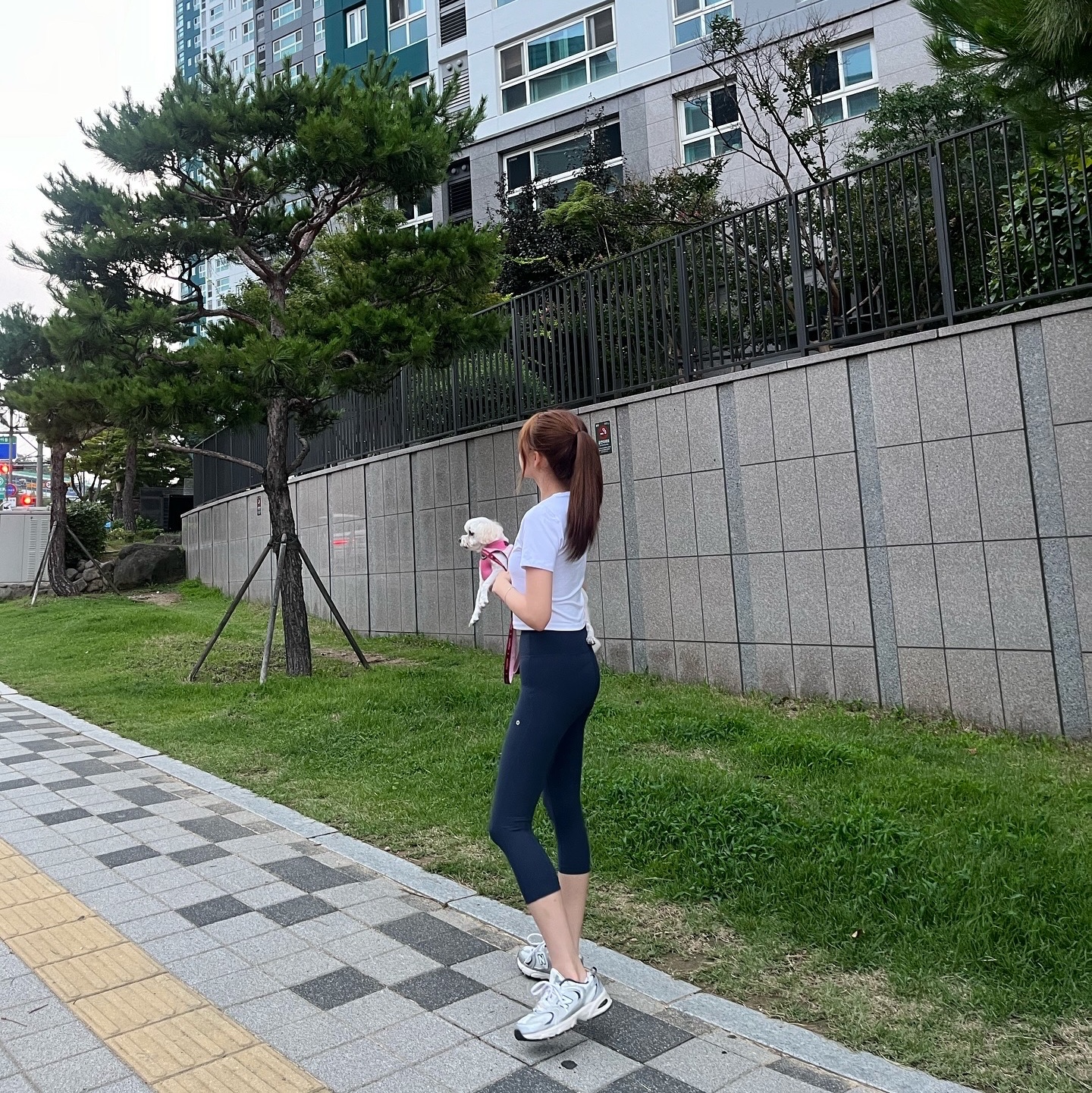 New Balance 530 Steel Grey 착용 스타일 - 3