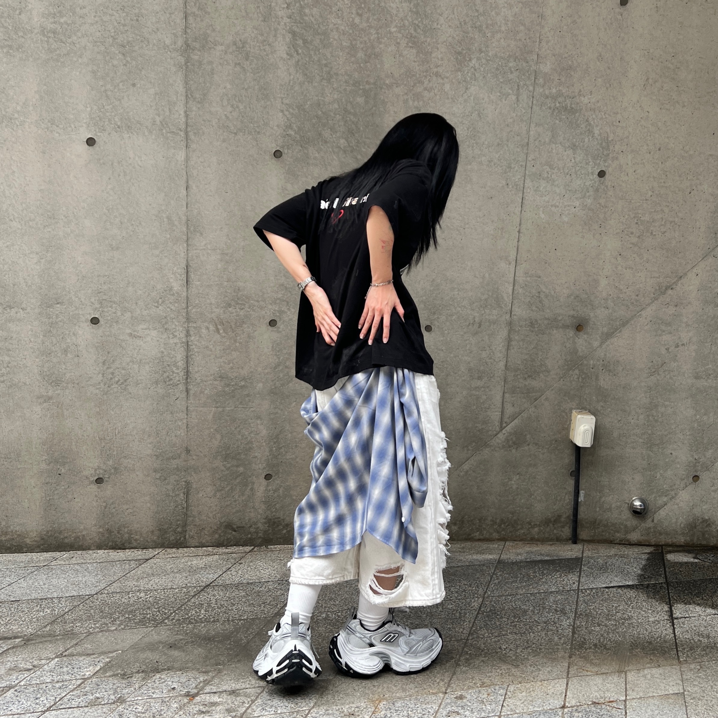 Project G/R Orgasm Donor T-Shirt Dirty Black, Balenciaga 10XL Sneakers White Grey Silver Black 착용 스타일 - 3