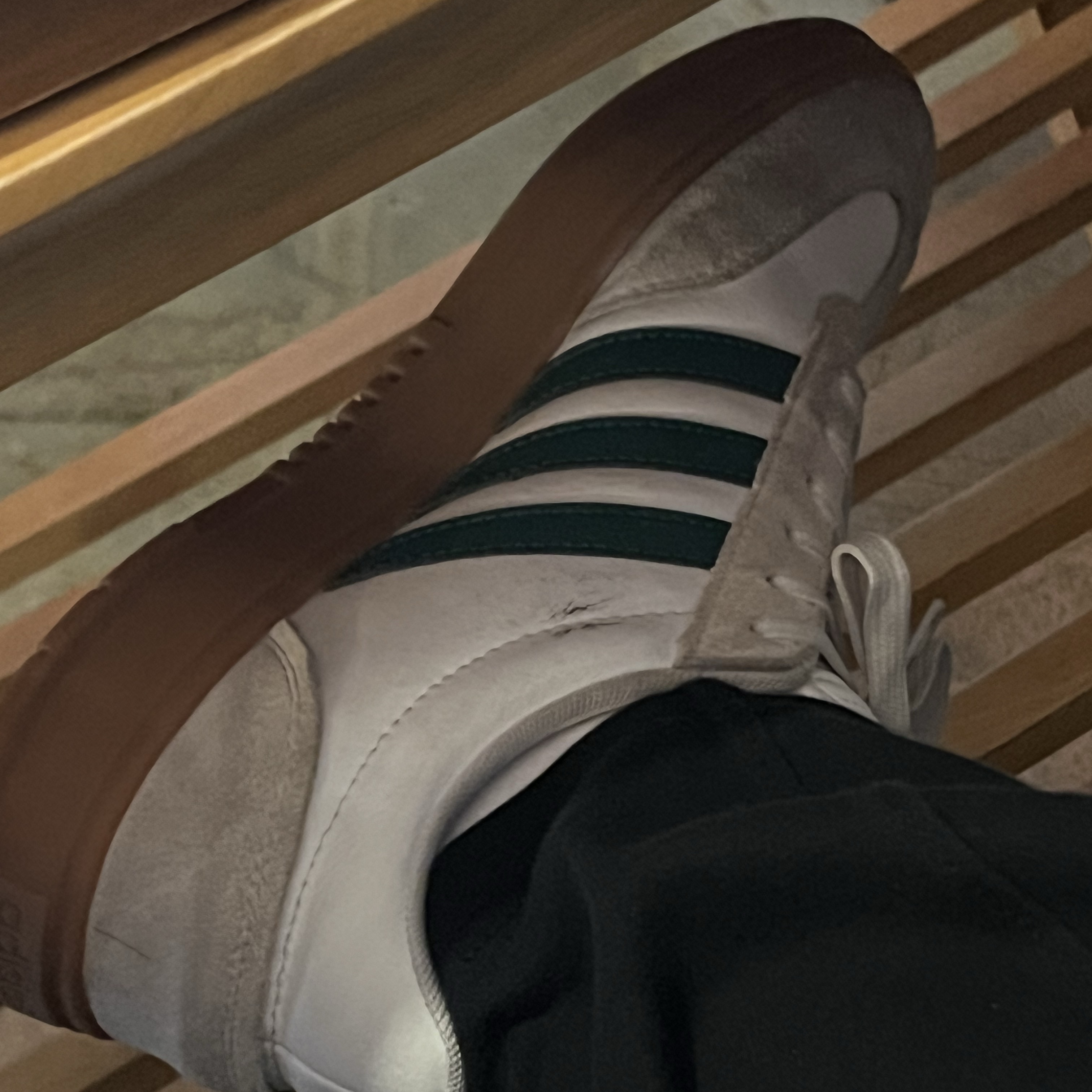 Adidas Gradas Collegiate Green 착용 스타일