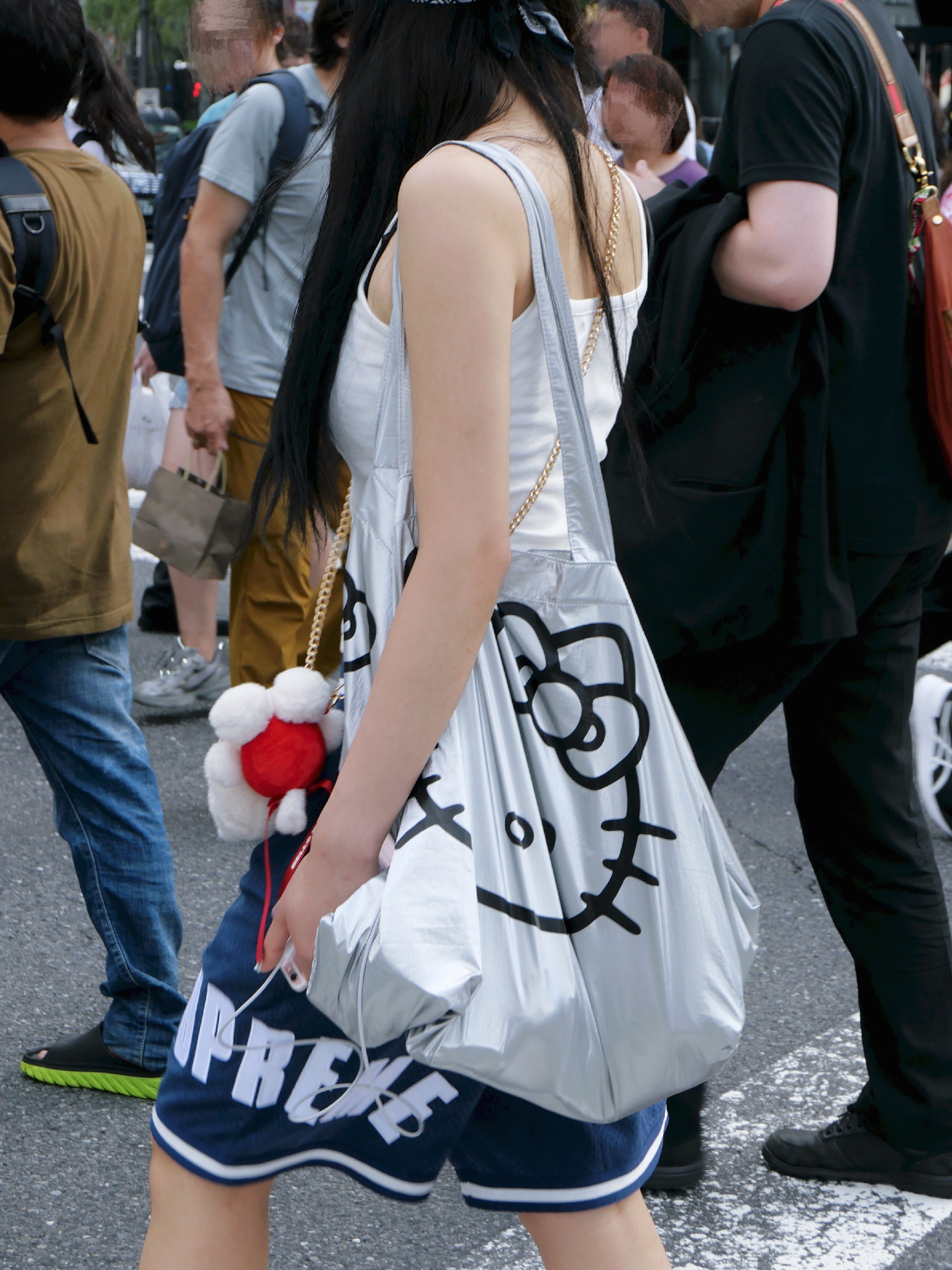 Supreme Ultrasuede Mesh Short Navy - 24SS, Open Yy x Hello Kitty Shopper Tote Bag Silver 착용 스타일 - 3