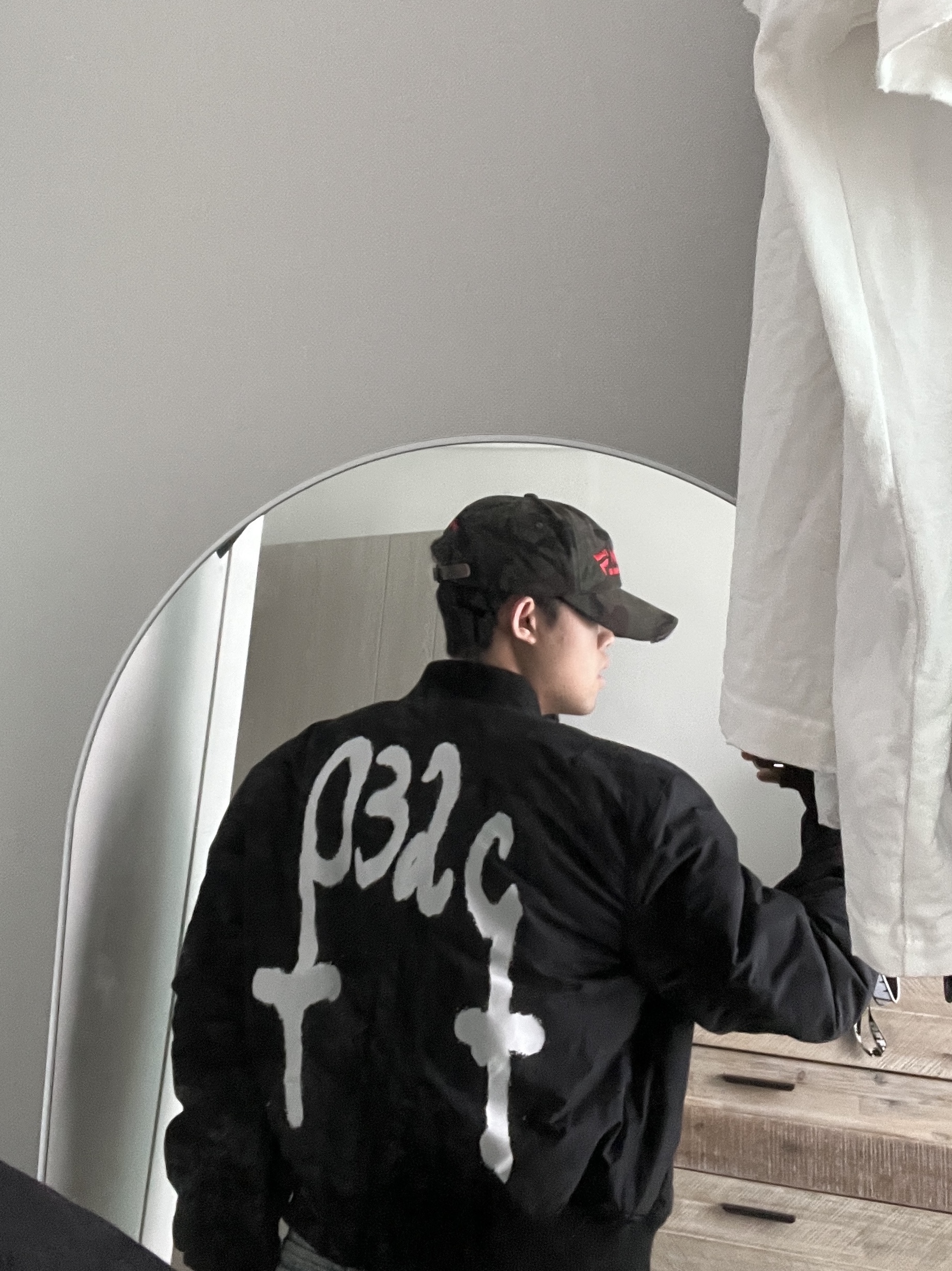 032c Mayhem Bomber Jacket Black, Project G/R Oversized Convertible Cargo Pants Blue 착용 스타일 - 2