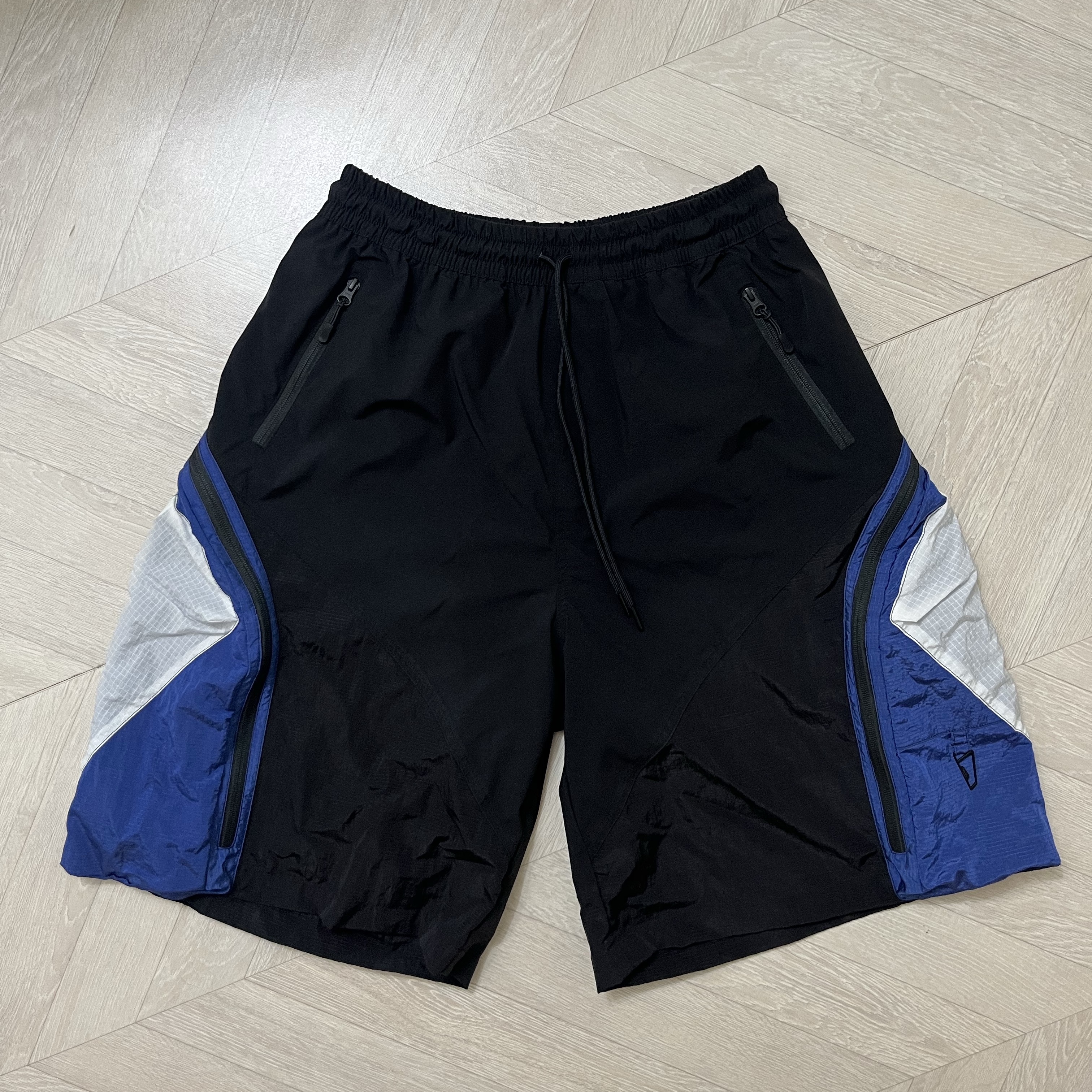 Undermycar Asurada Gashutein 6 AKF-0 Oversized Nylon Shorts Turkish Sea - 24SS 착용 스타일