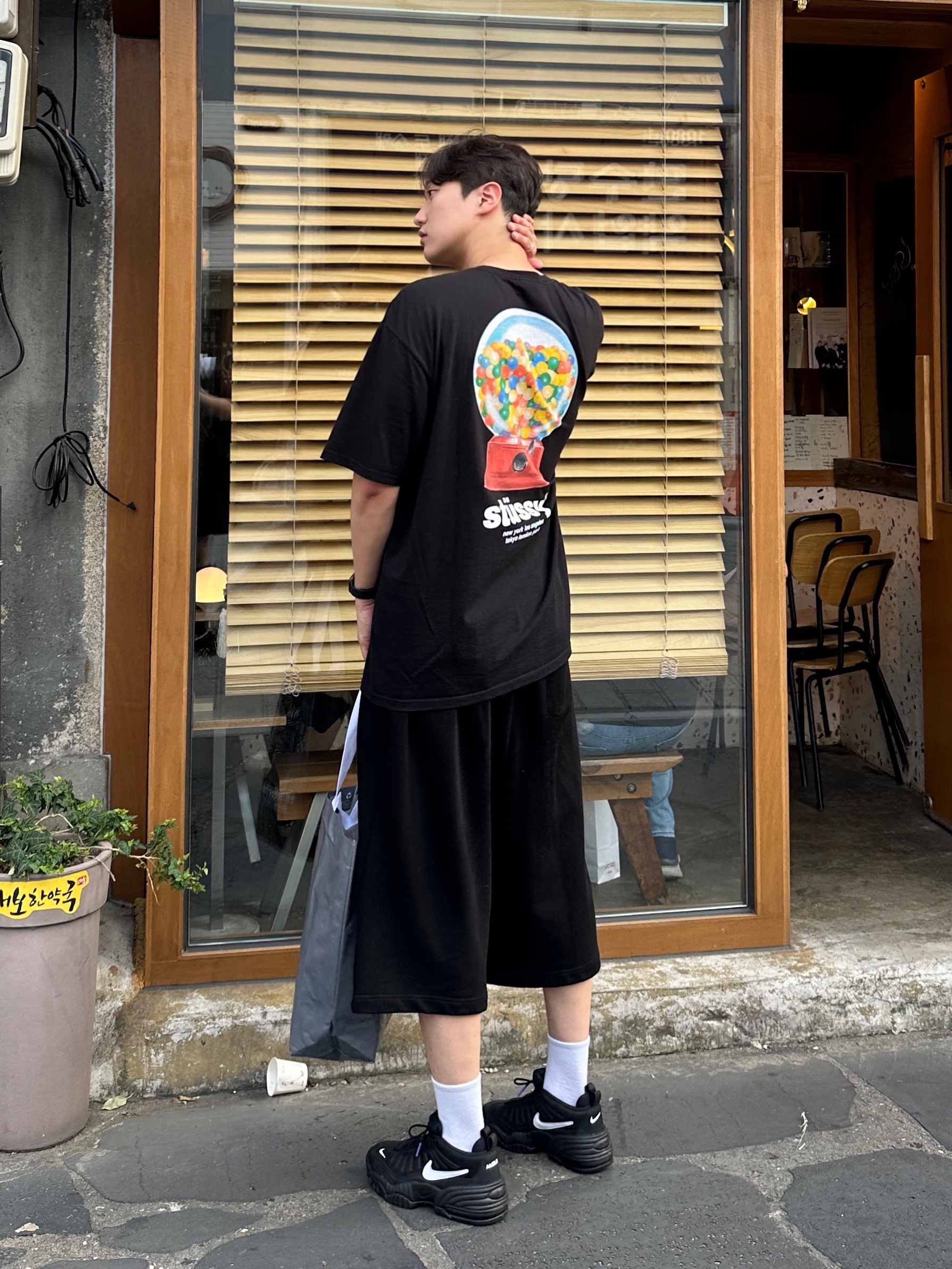 Nike x Ambush Air Adjust Force SP Black and Psychic Purple, Stussy Gumball T-Shirt Black 착용 스타일 - 1