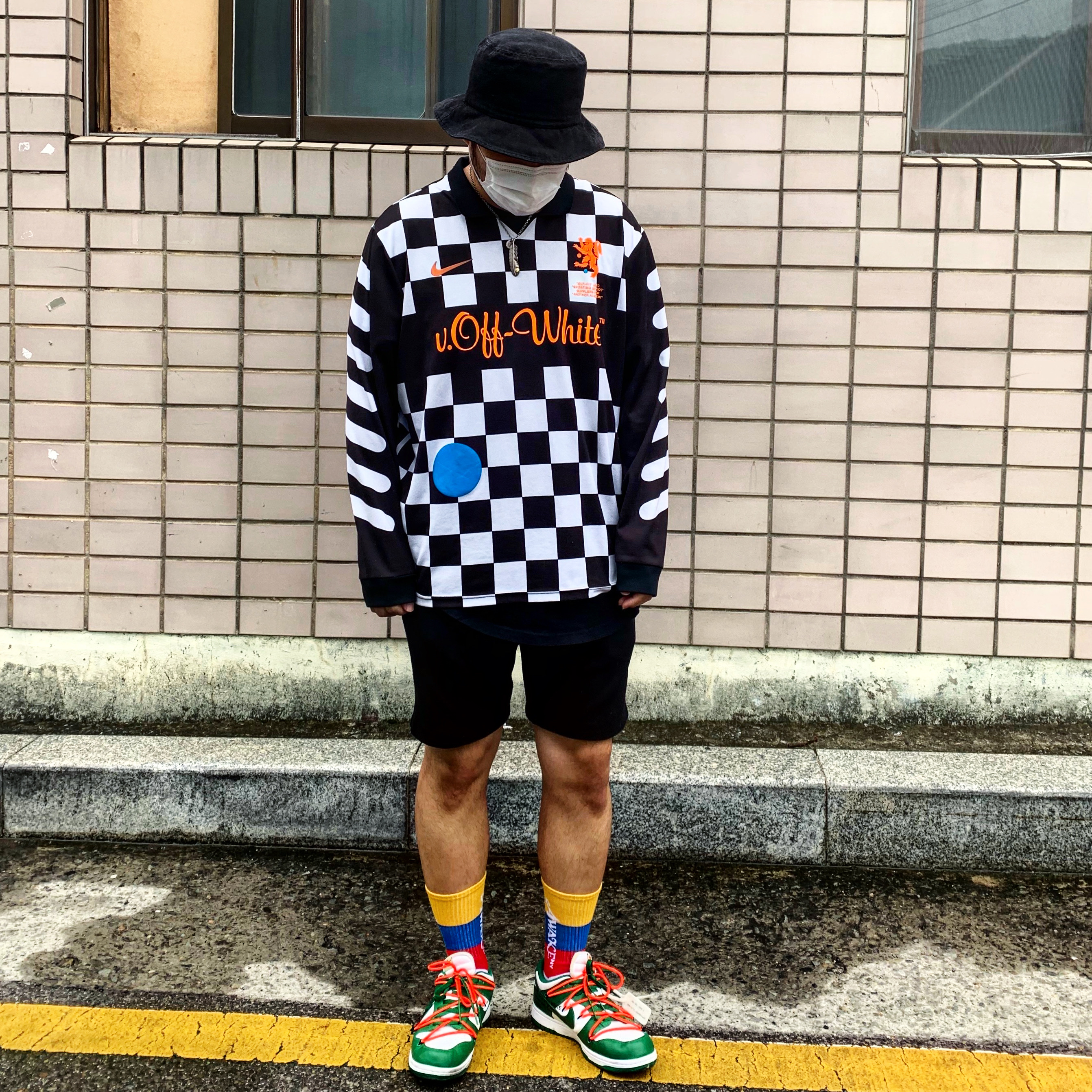 Nike x Off-White Dunk Low Pine Green, Nike x Off-White Football Away Jersey Black 착용 스타일