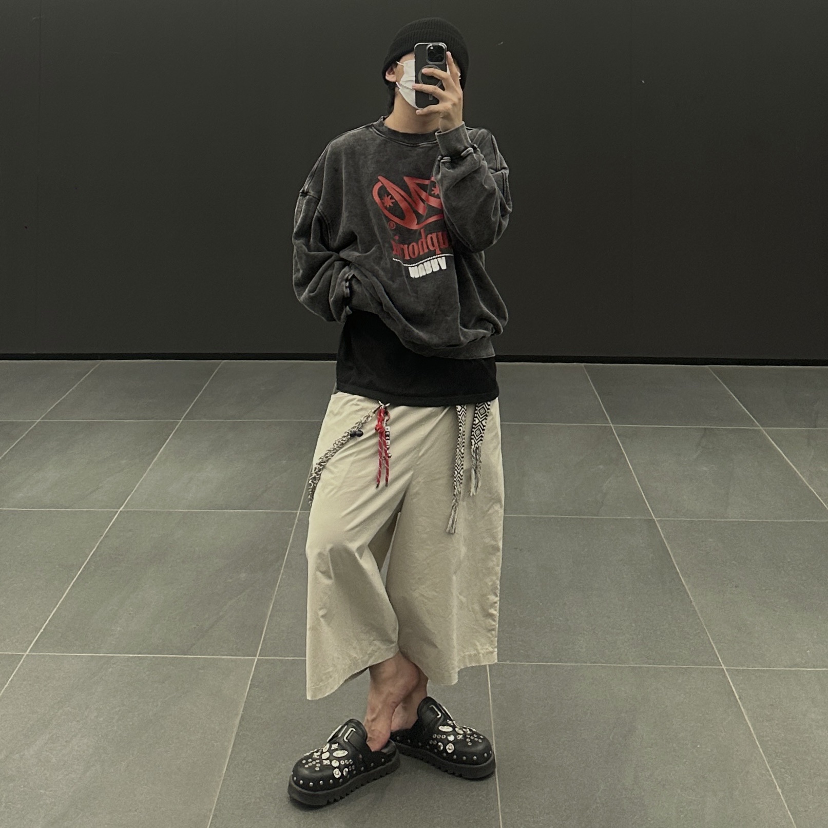 Toga Virilis AJ1066 Leather Black 착용 스타일
