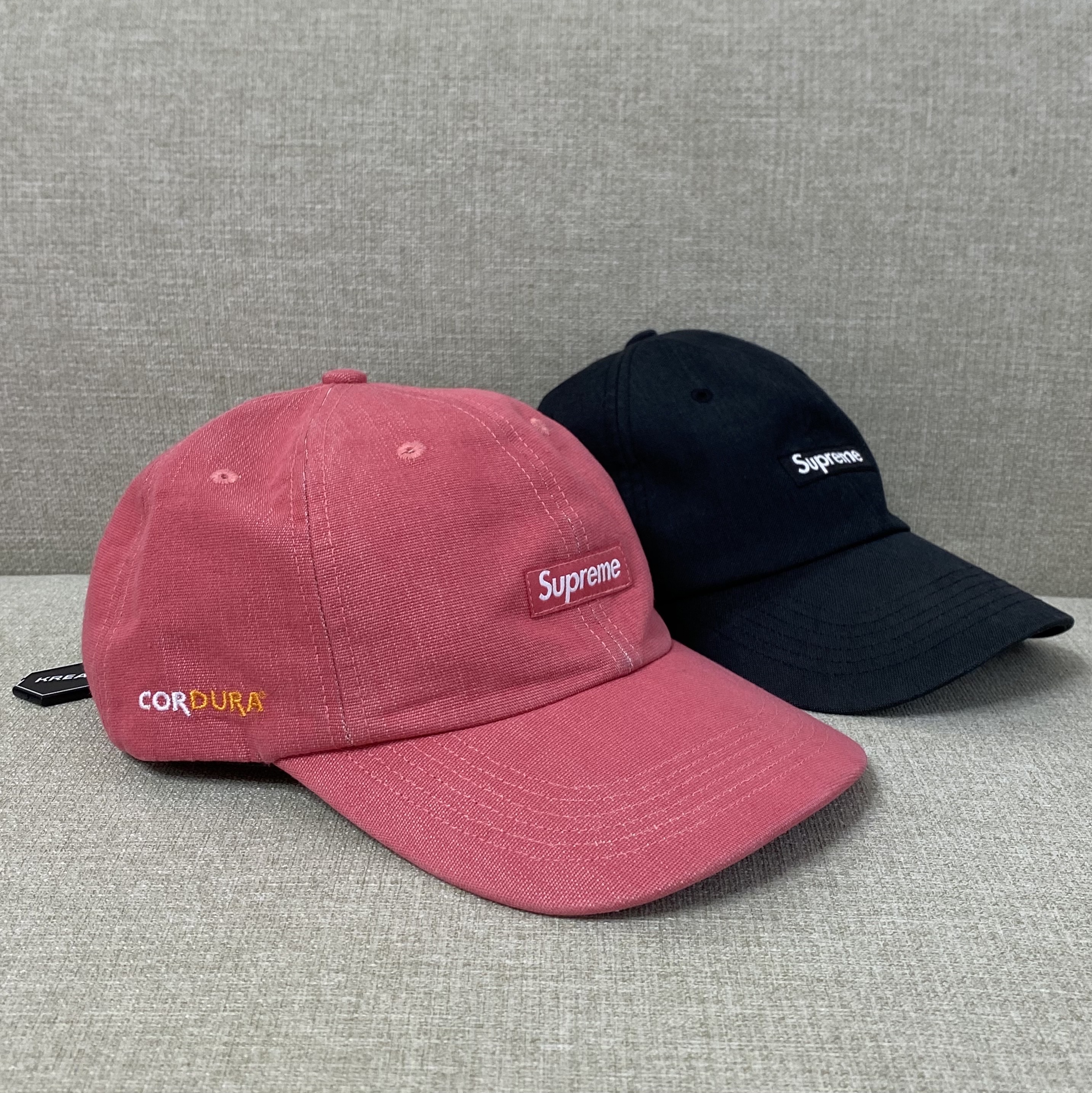 Supreme Cordura Denim Small Box 6-Panel Pink - 24SS, Supreme Brushed Cordura Small Box 6-Panel Black - 22FW 착용 스타일