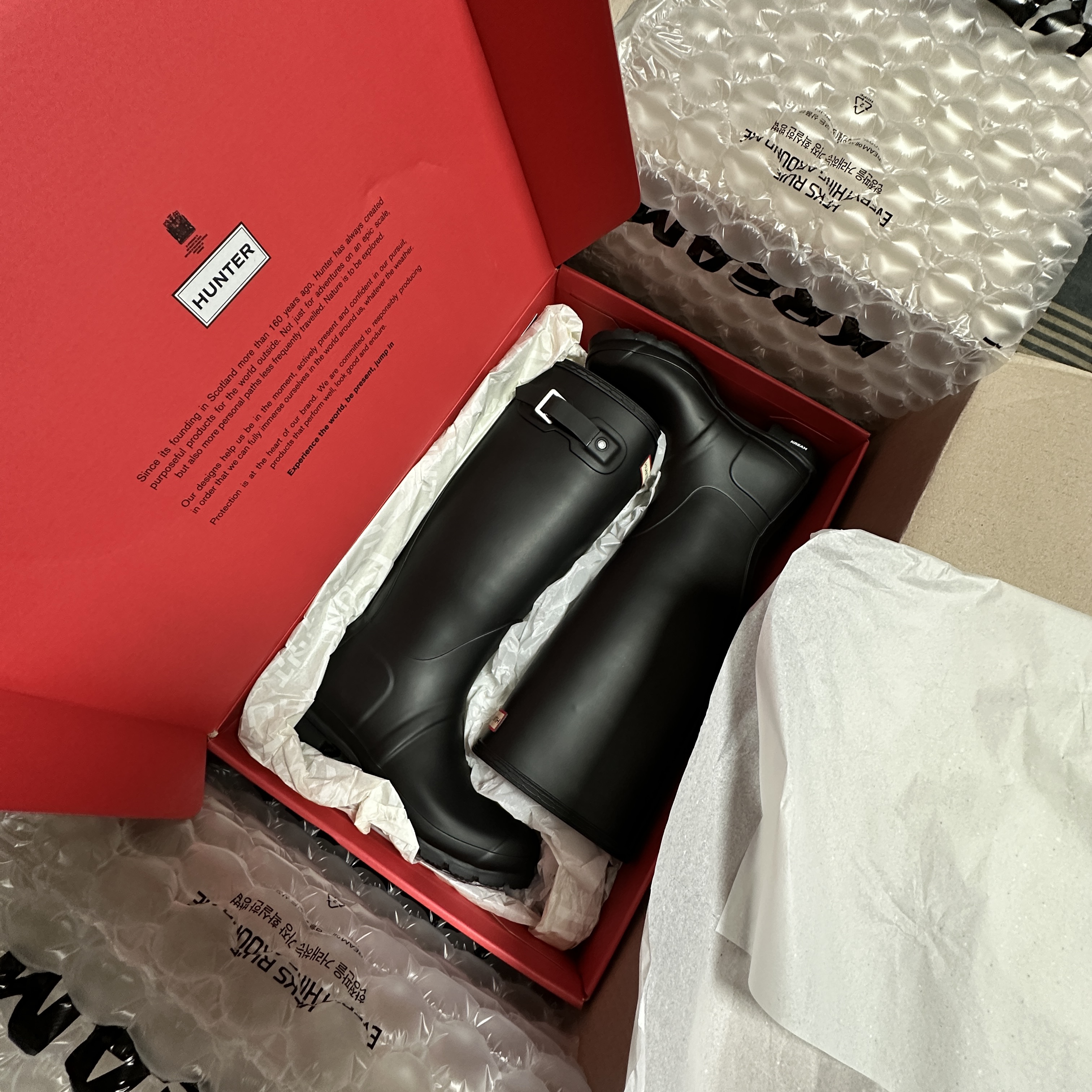 (W) Hunter Original Tall Rain Boots Black 착용 스타일
