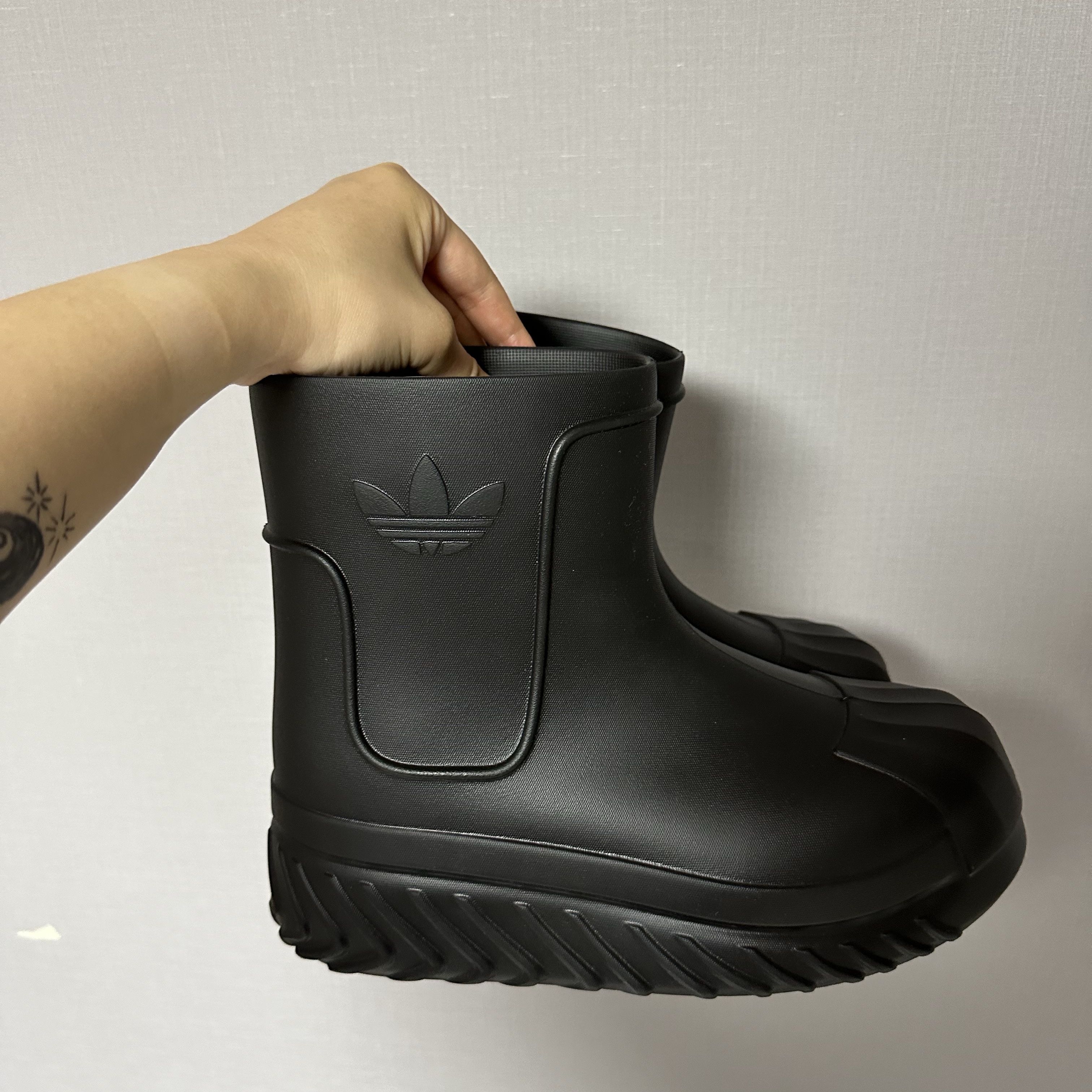 (W) Adidas Adifom Superstar Boot Black 착용 스타일 - 1