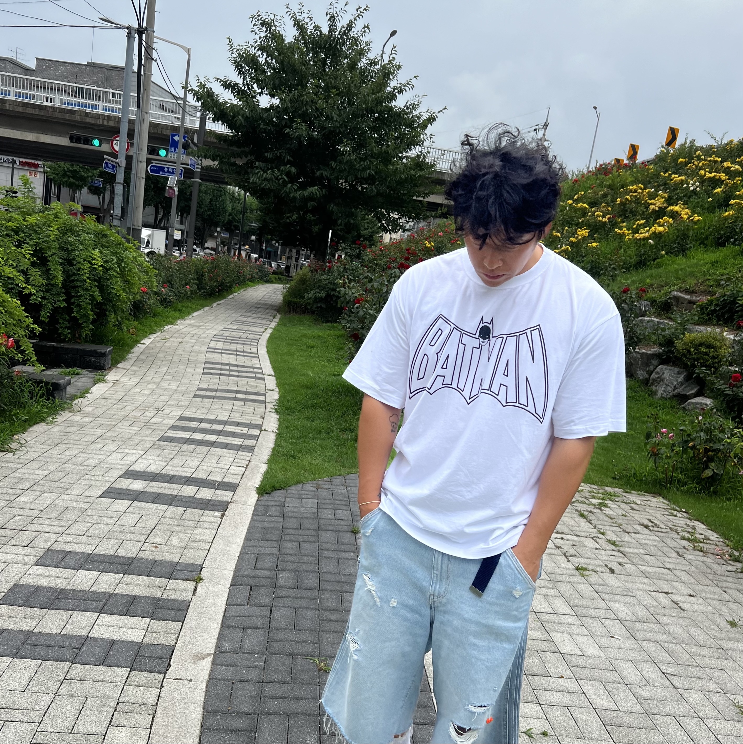 Nike x Undercover Overbreak SP Overcast, Levi's x Erl Overall Shorts Indigo 착용 스타일 - 4