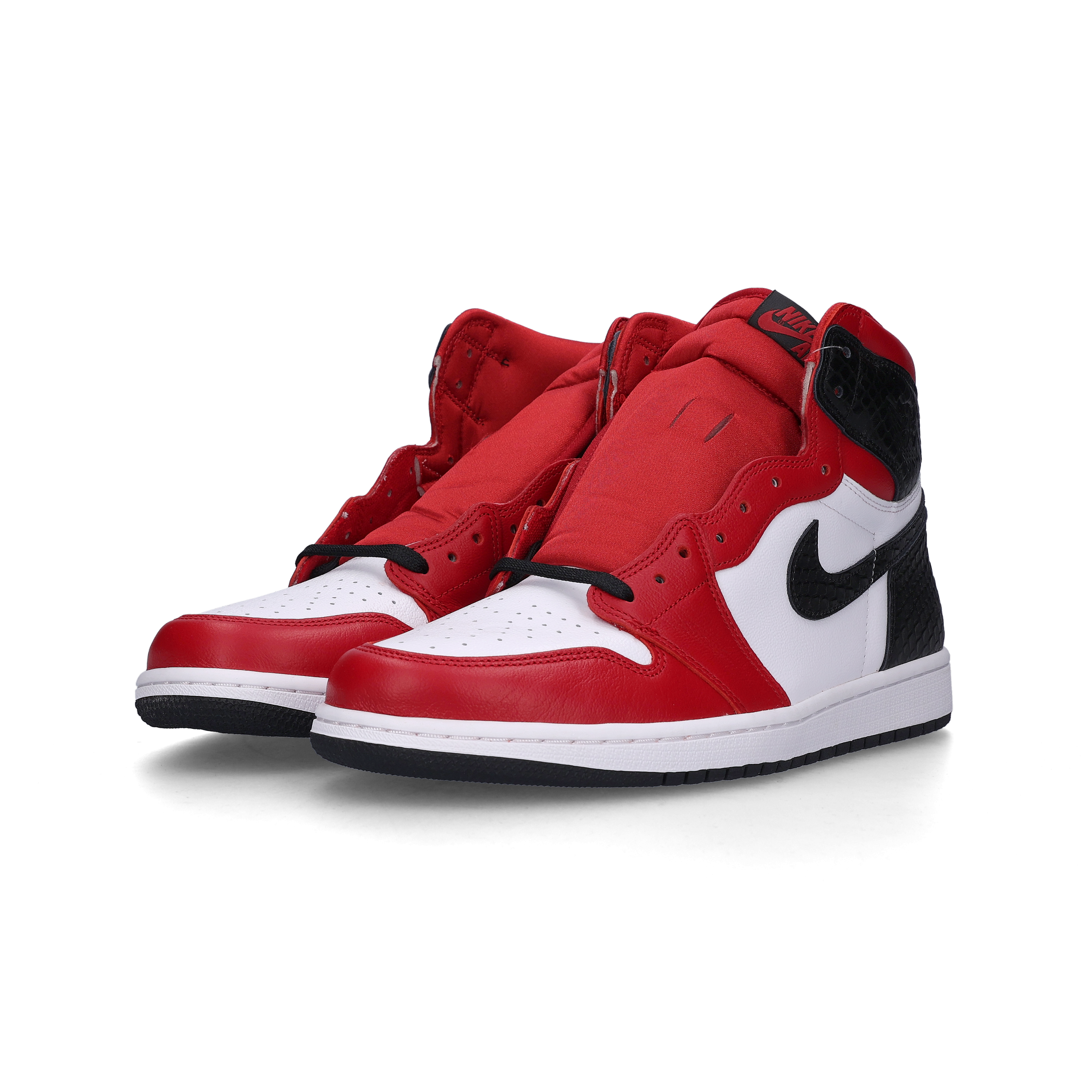 (W) Jordan 1 Retro High Satin Red