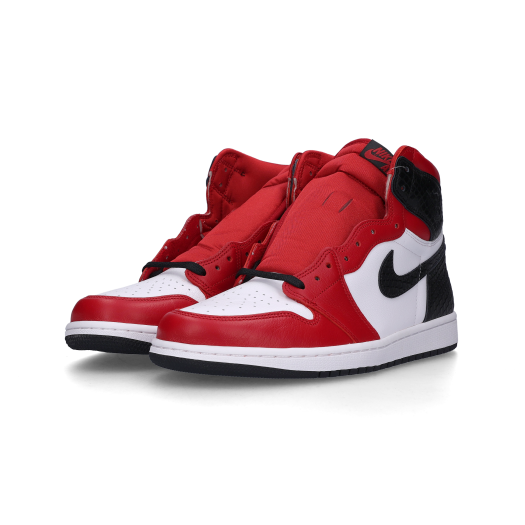 (W) Jordan 1 Retro High Satin Red