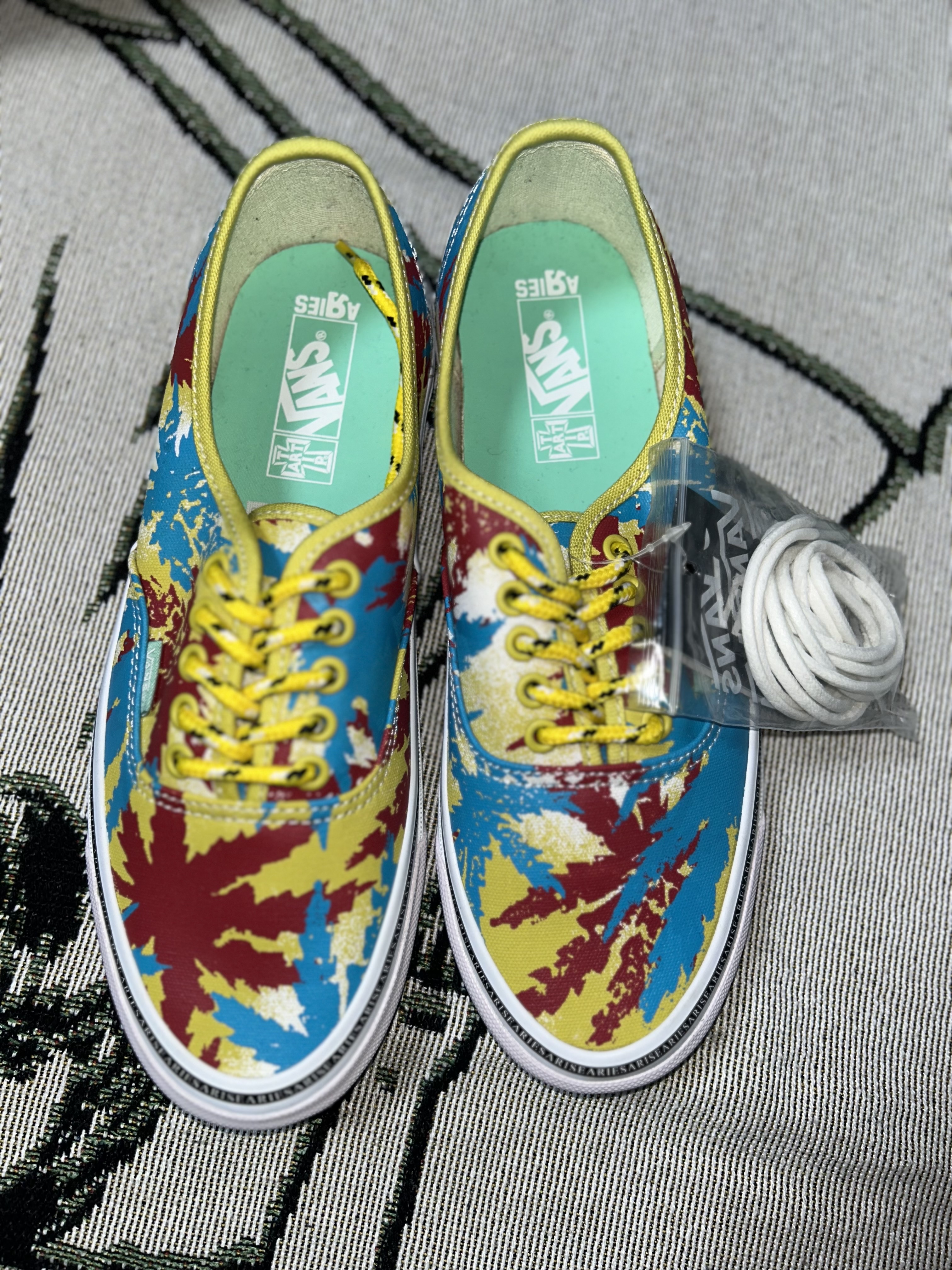 Vans Vault x Aries OG Authentic LX Weed Muted 착용 스타일 - 5