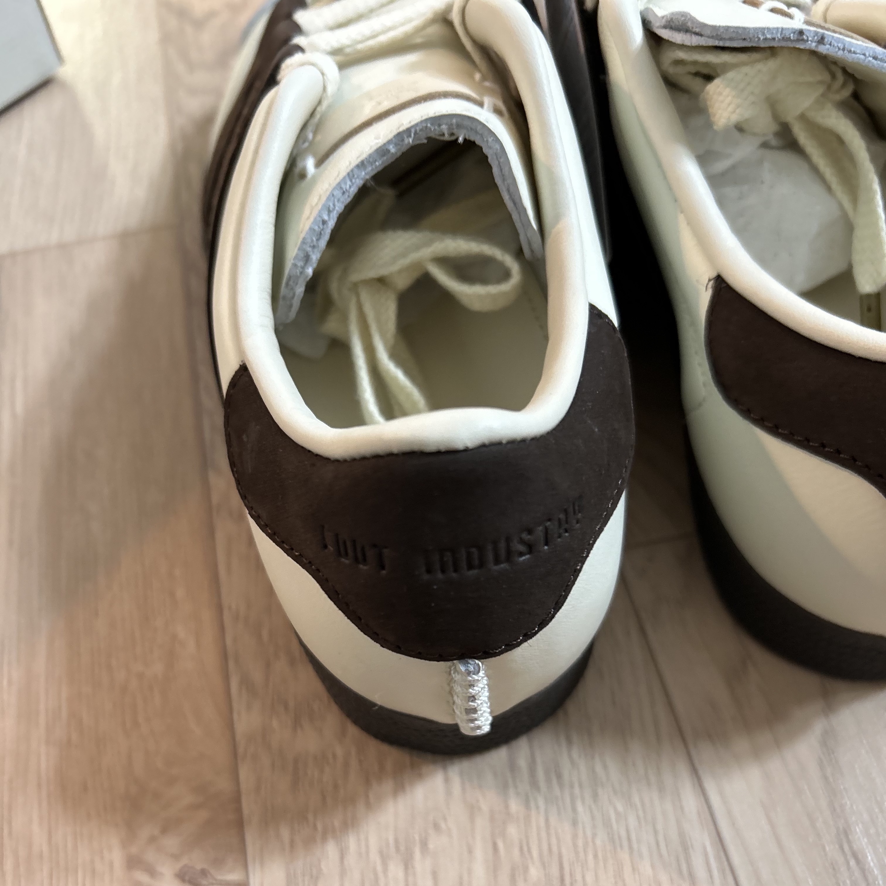 Adidas x Foot Industry Gazelle Cream White Dark Brown 착용 스타일
