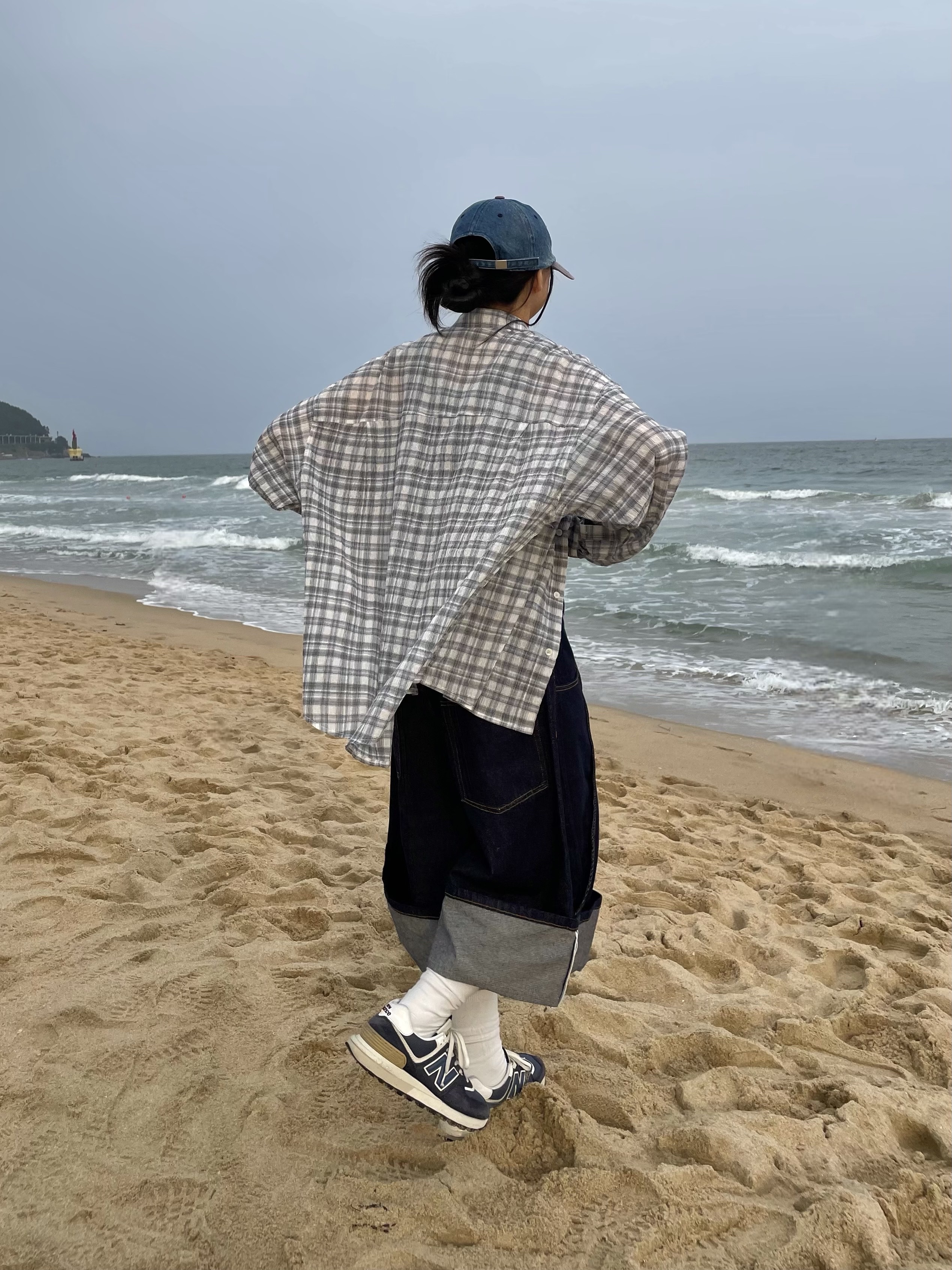 New Balance 574 Legacy Navy 착용 스타일 - 2