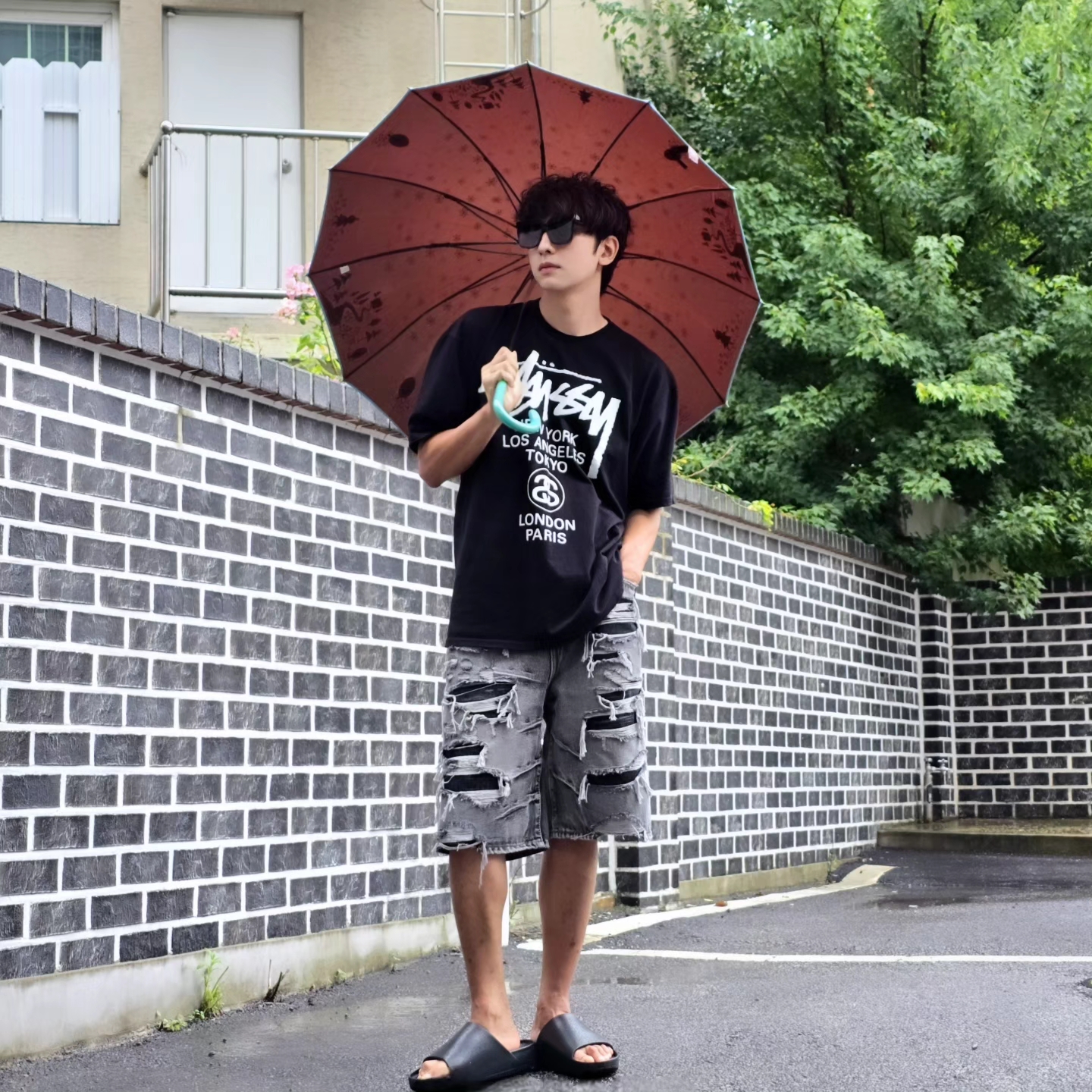 Stussy World Tour T-Shirt Black, Stussy World Tour T-Shirt Black 2023 착용 스타일 - 5