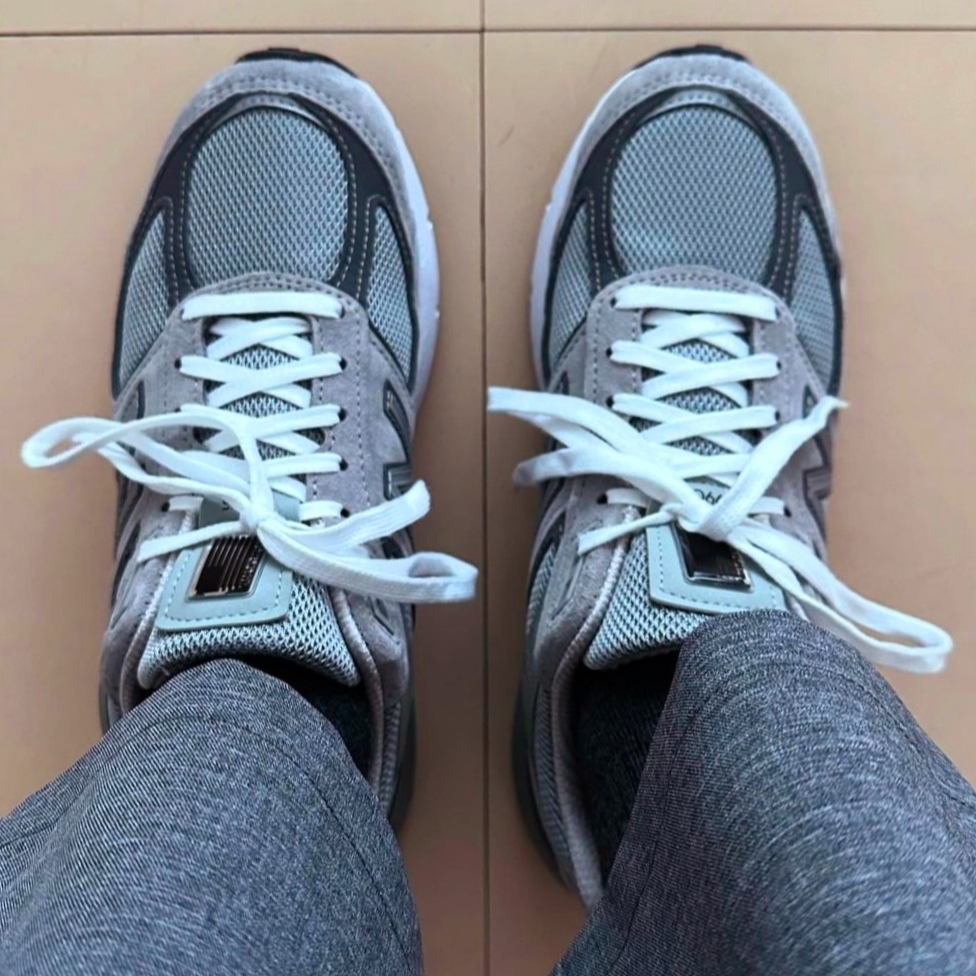 New Balance 990v5 Made in USA Grey - D Standard 착용 스타일