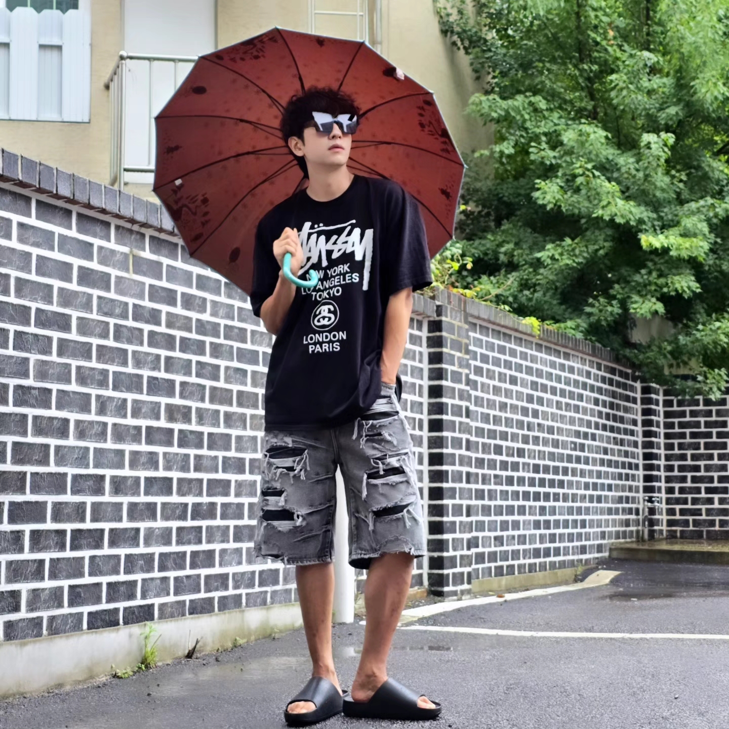 Stussy World Tour T-Shirt Black, Stussy World Tour T-Shirt Black 2023 착용 스타일 - 4