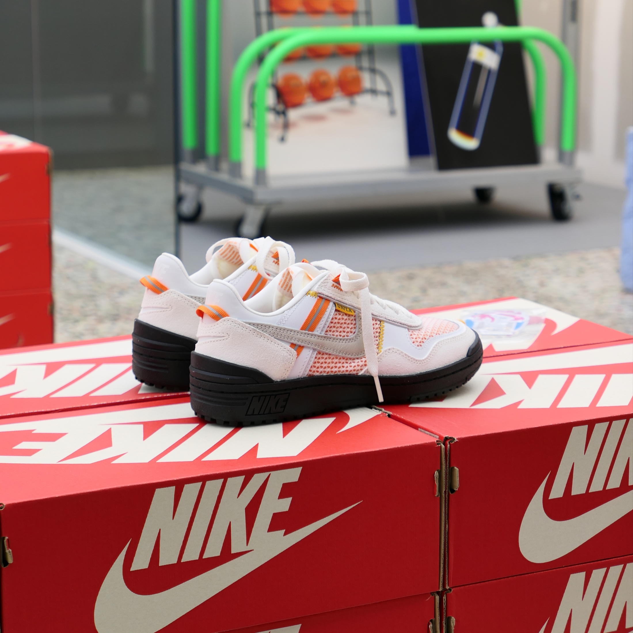 Nike x Union Field General SP Ivory and Light Orewood Brown 착용 스타일 - 2