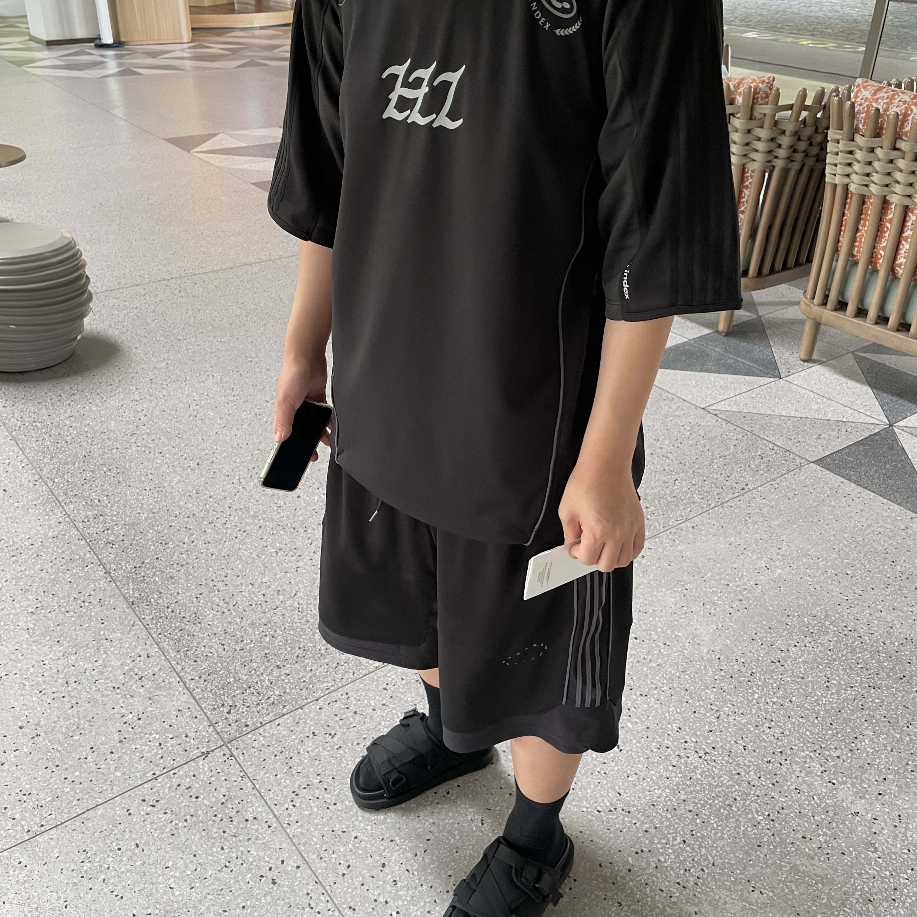 Polyteru Human Index Index 1/2 Jersey T-Shirt Black/Charcoal 착용 스타일