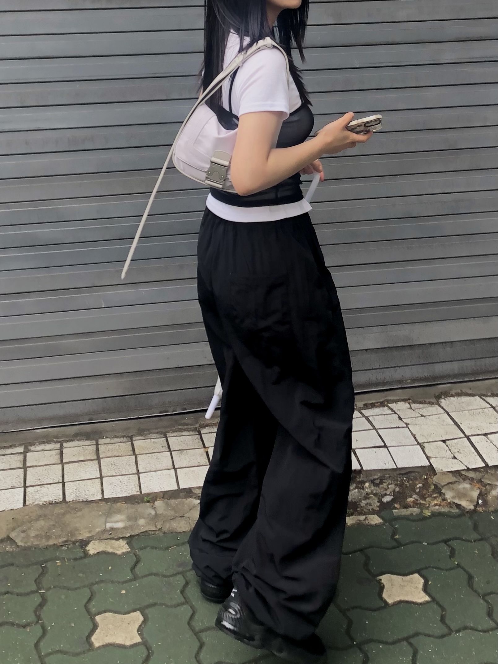 Matin Kim Mini Buckle Bag Light Grey, Nike x Stussy Air Penny II Black 착용 스타일 - 3