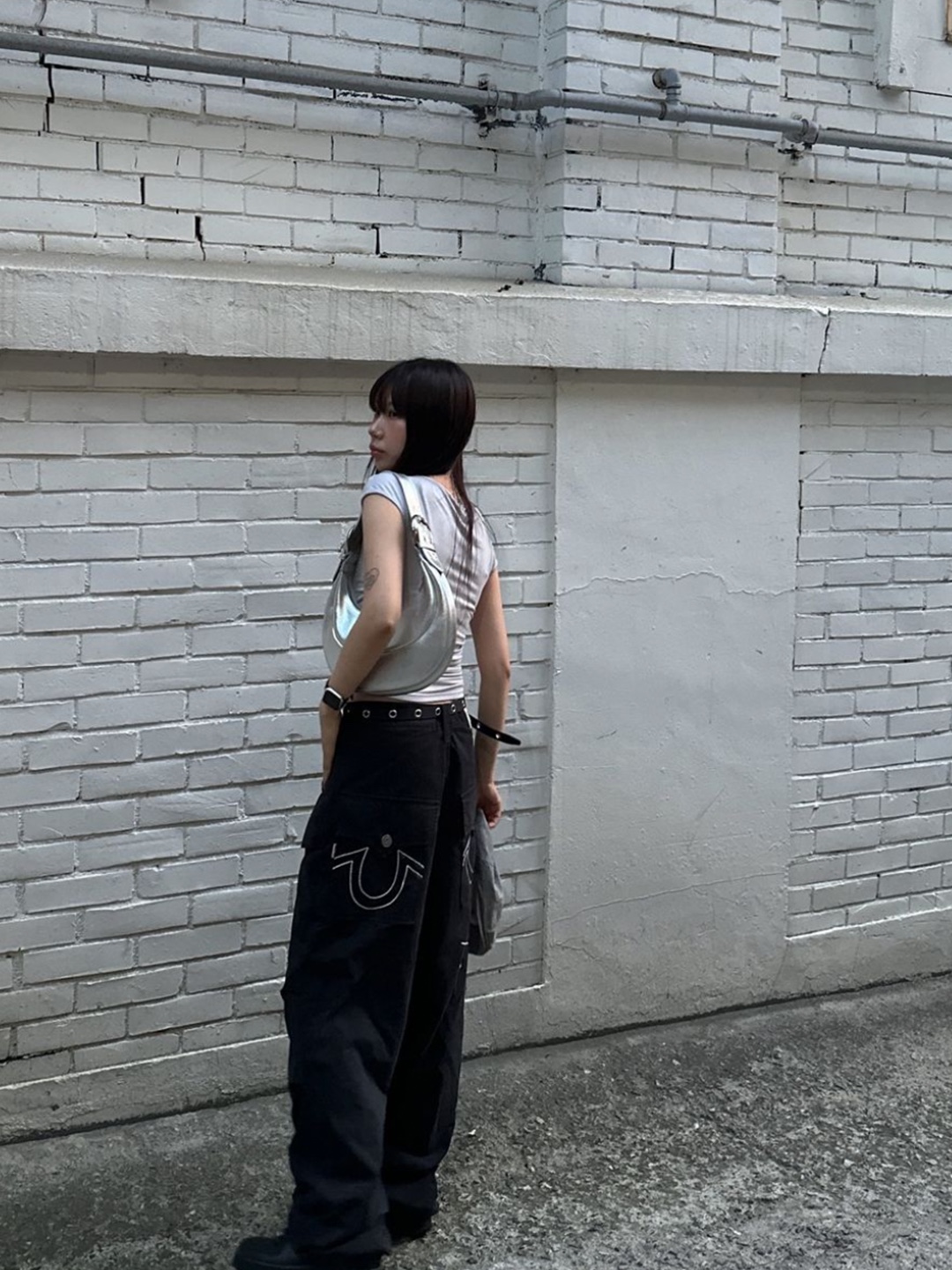 True Religion Denim Field Pants Indigo, True Religion Safety Denim Pants Indigo 착용 스타일 - 4