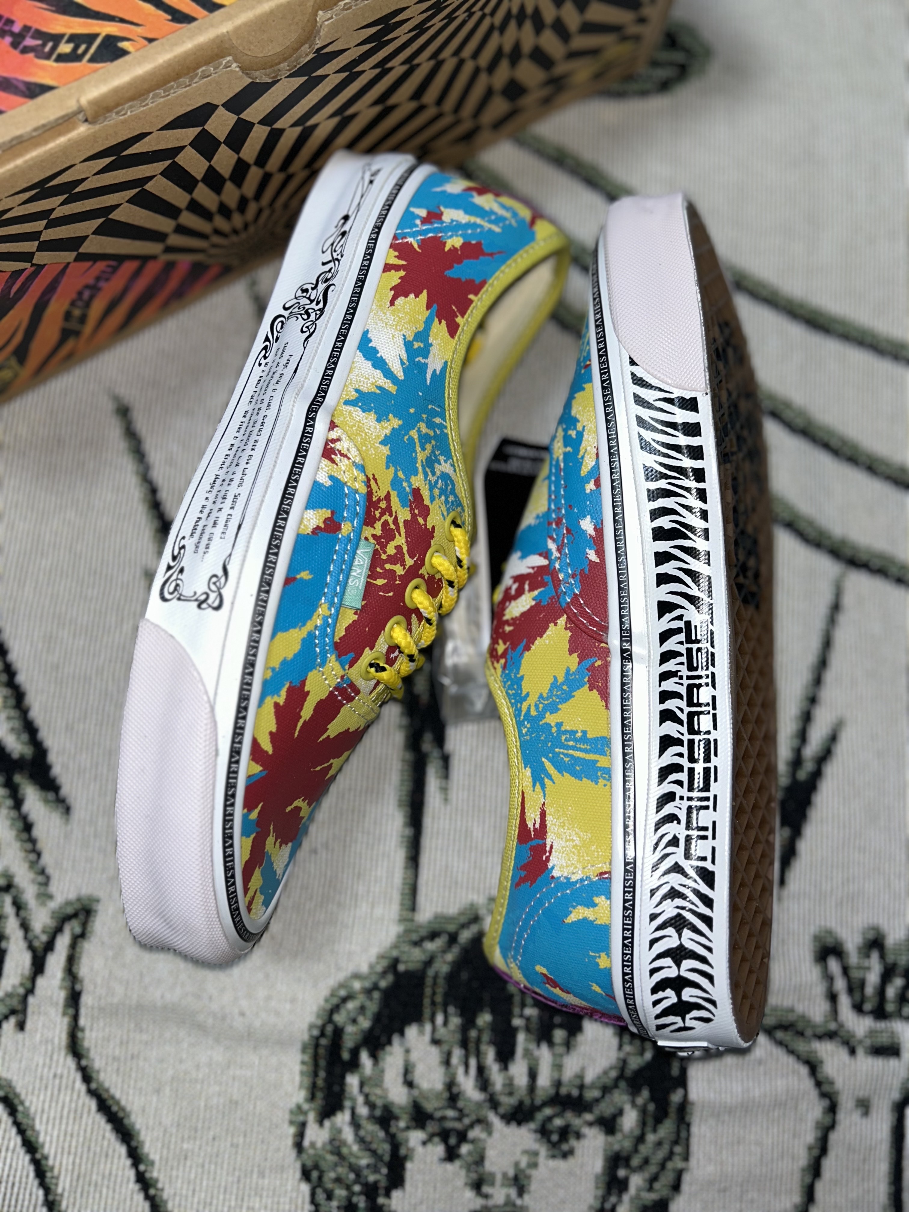Vans Vault x Aries OG Authentic LX Weed Muted 착용 스타일 - 2