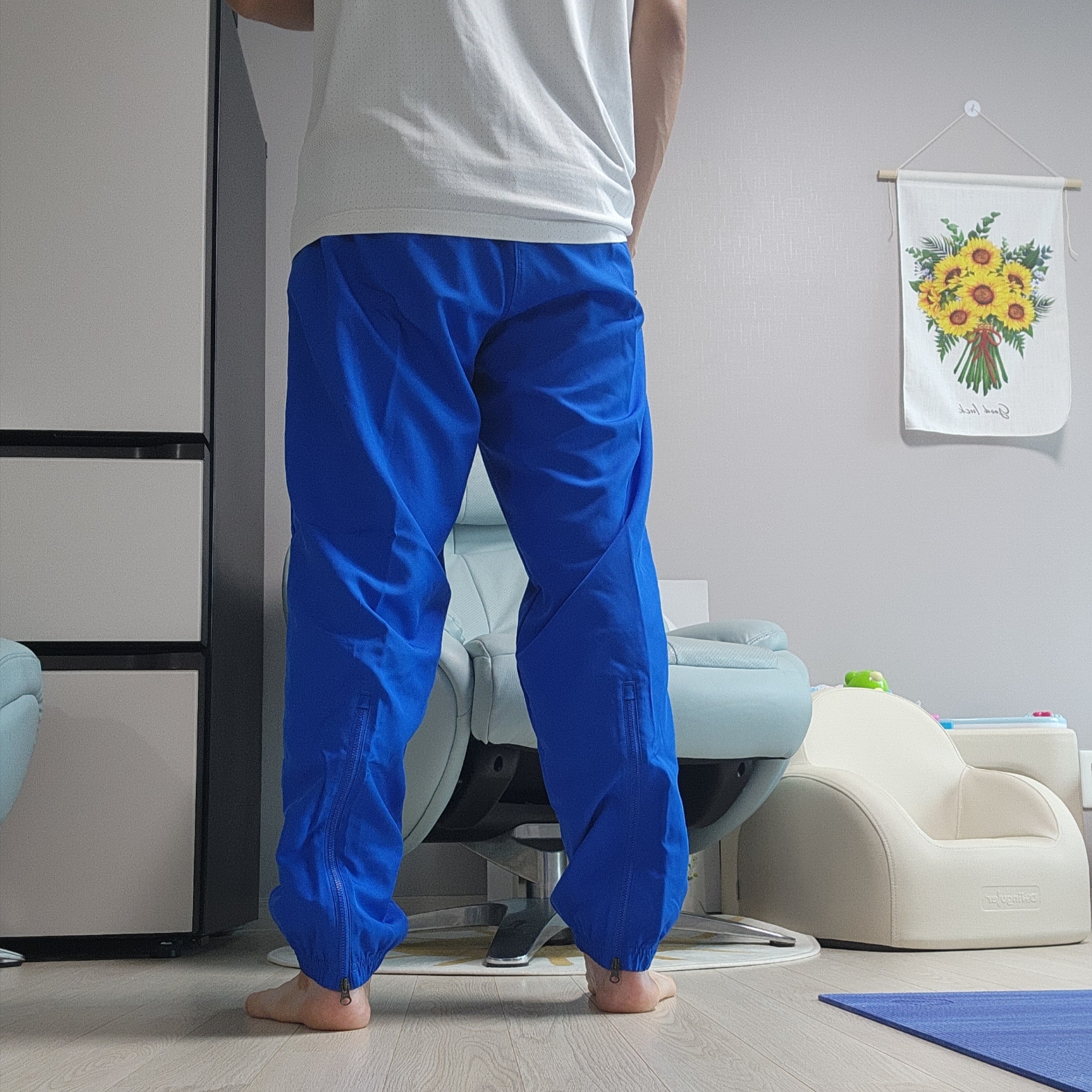Nike Brazil 1998 Reissue Soccer Replica Track Pants Lyon Blue (FZ6716-438) 착용 스타일 - 2